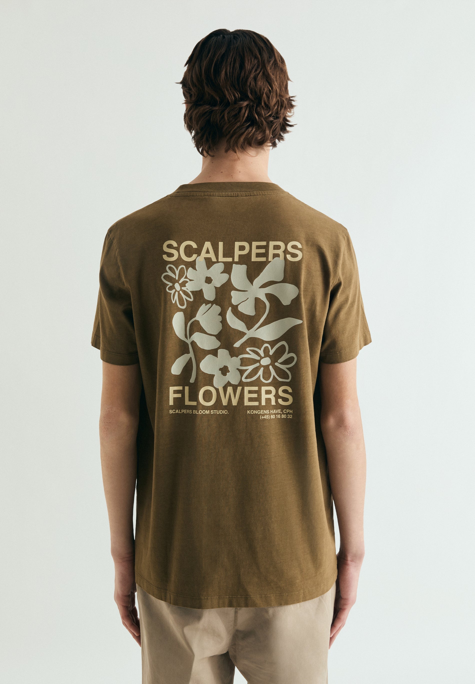 T-SHIRT PADRÃO BLOOM