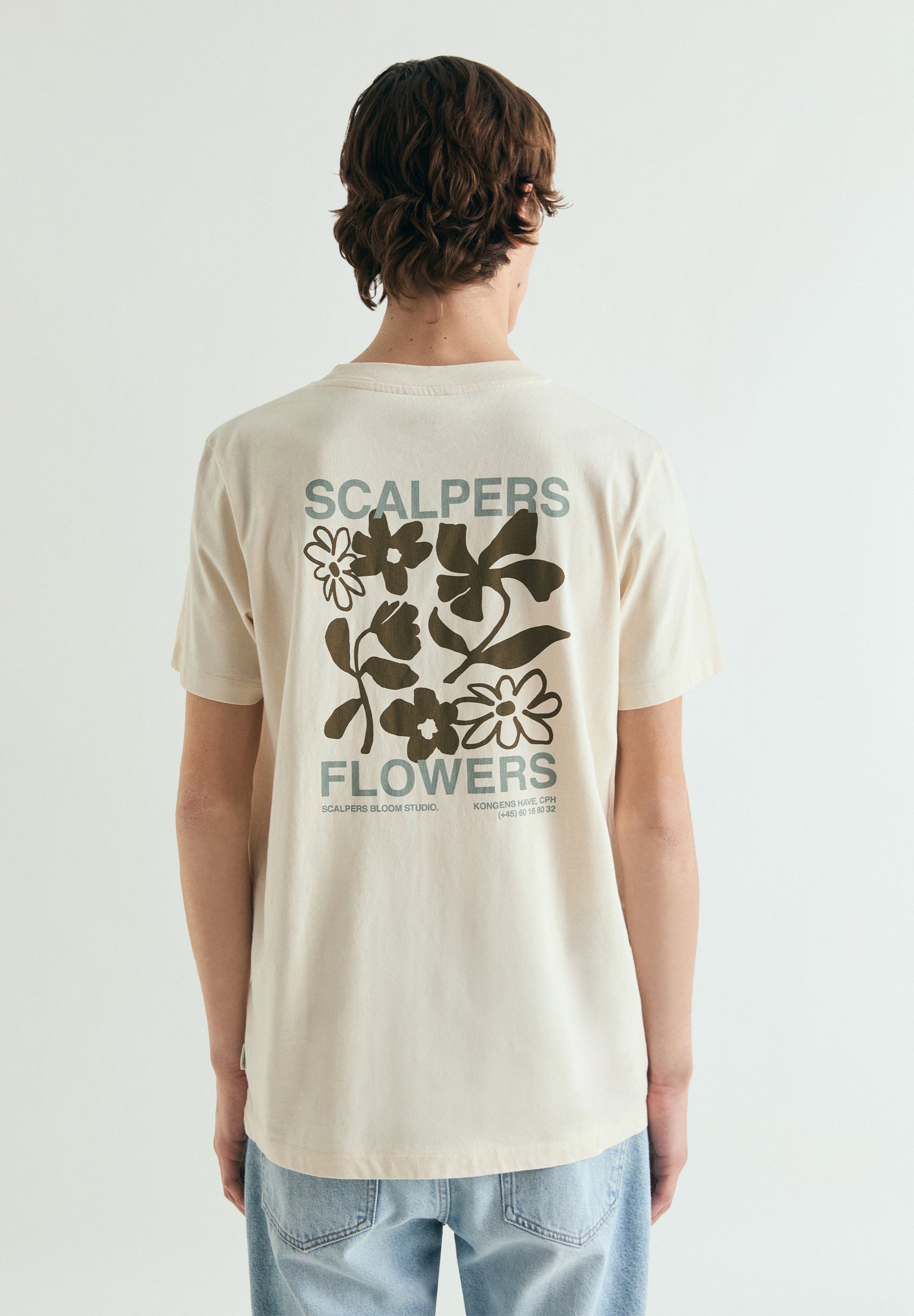 T-SHIRT PADRÃO BLOOM