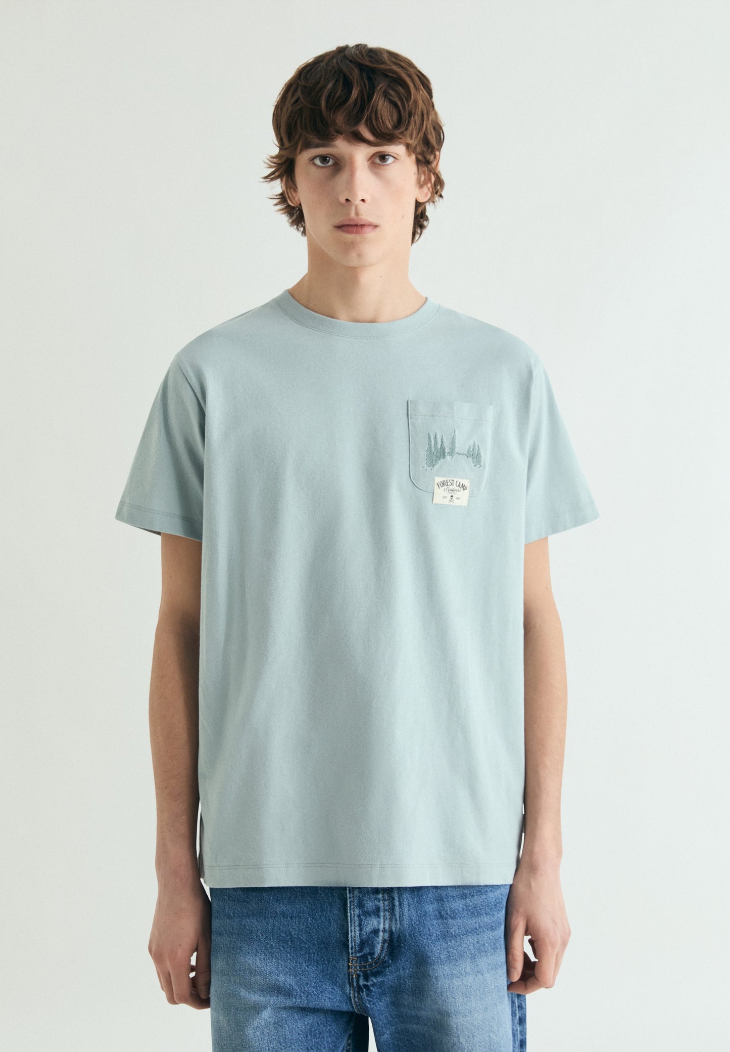 T-SHIRT COM PADRÃO COM EFEITO DESBOTADO
