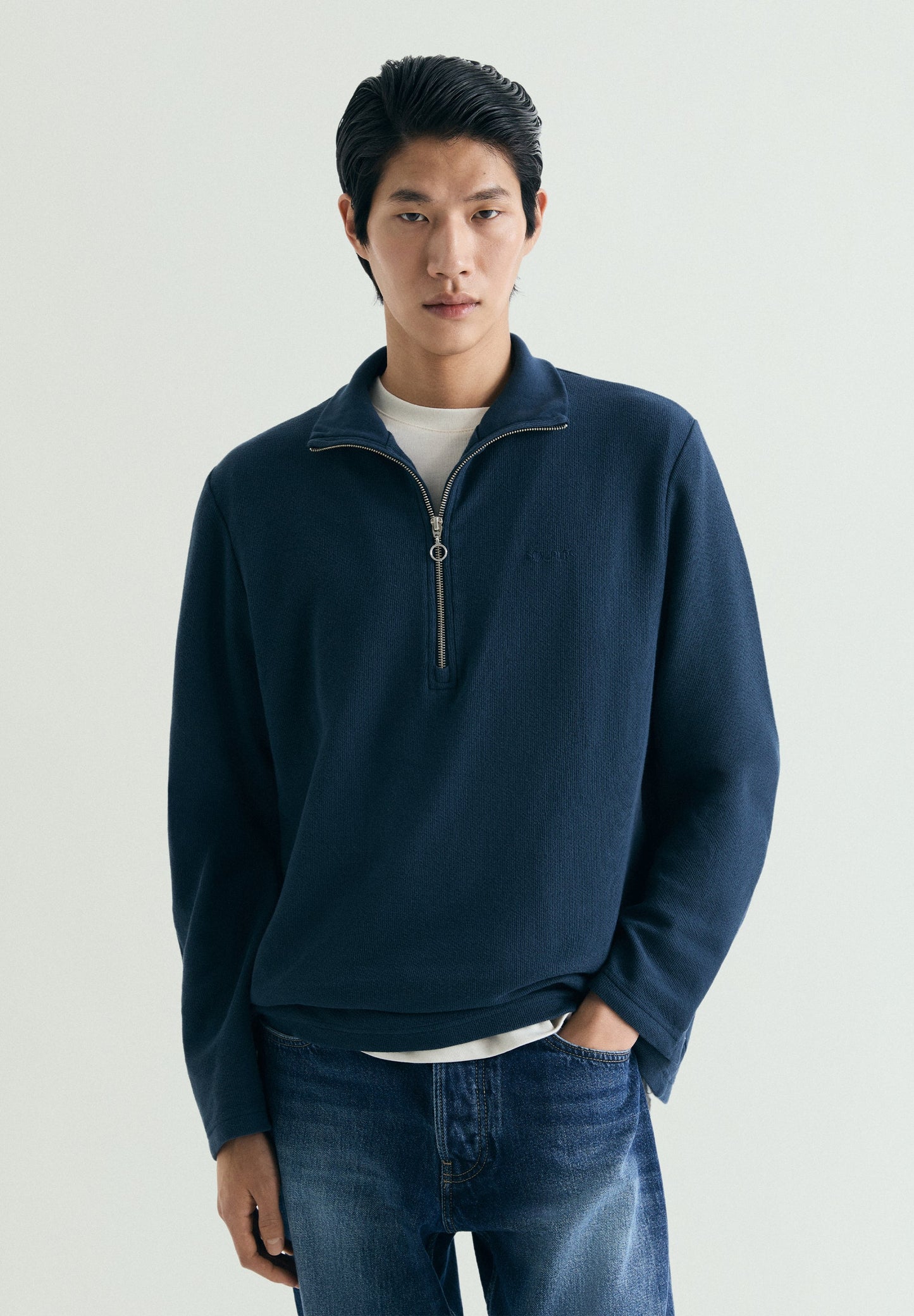 SWEATSHIRT COM MEIO FECHO