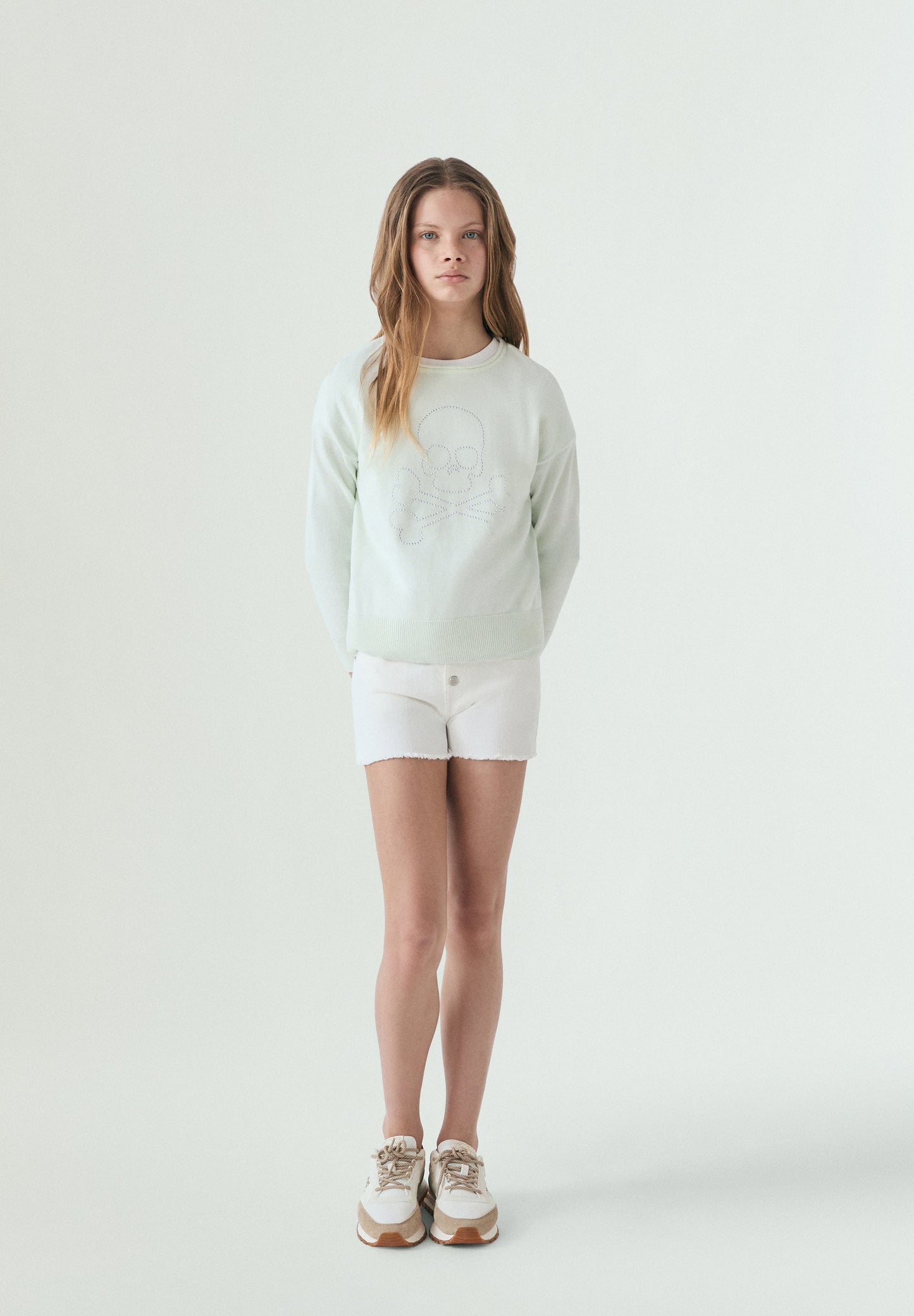 SWEATER SKULL COM TACHAS
