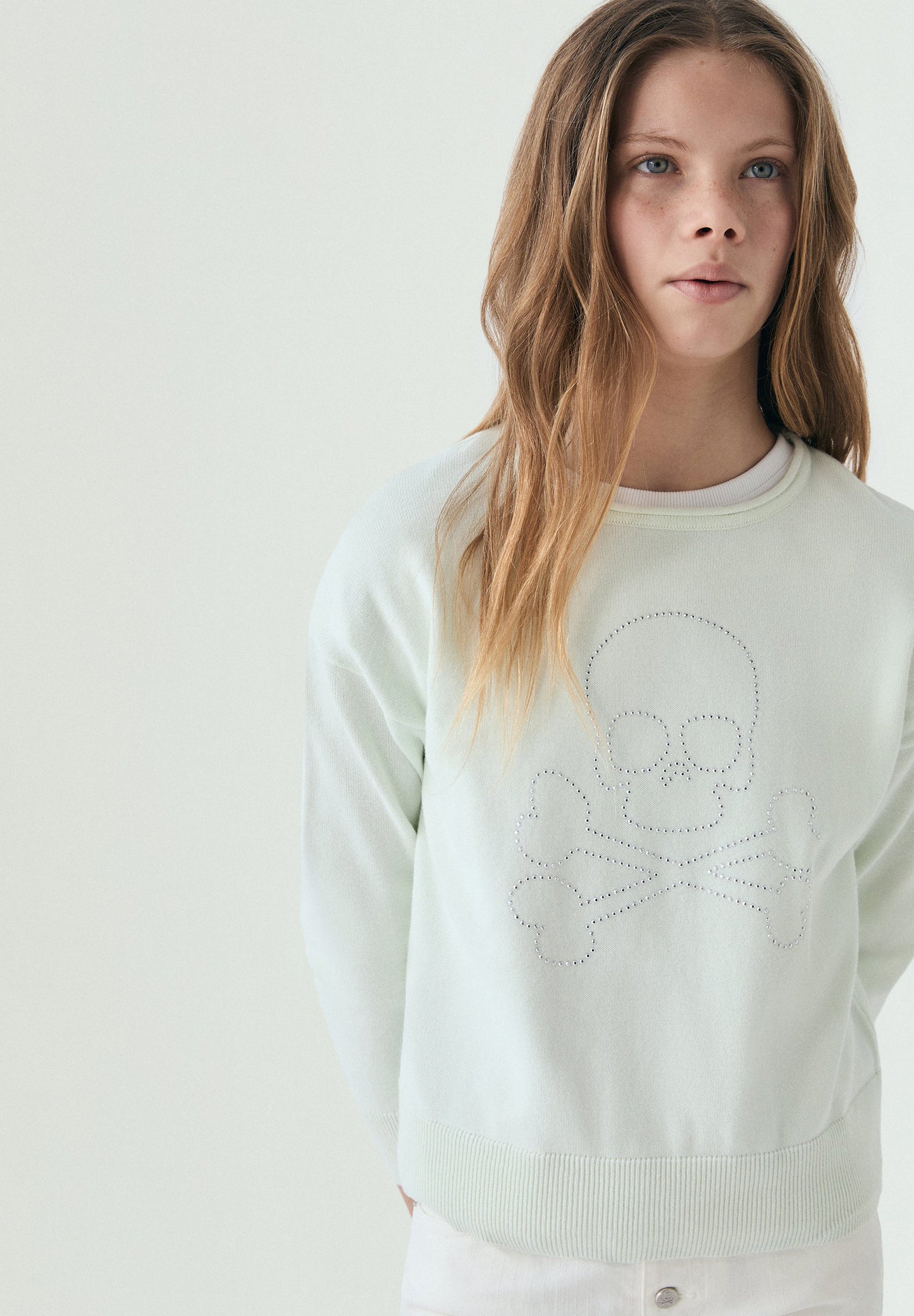 SWEATER SKULL COM TACHAS