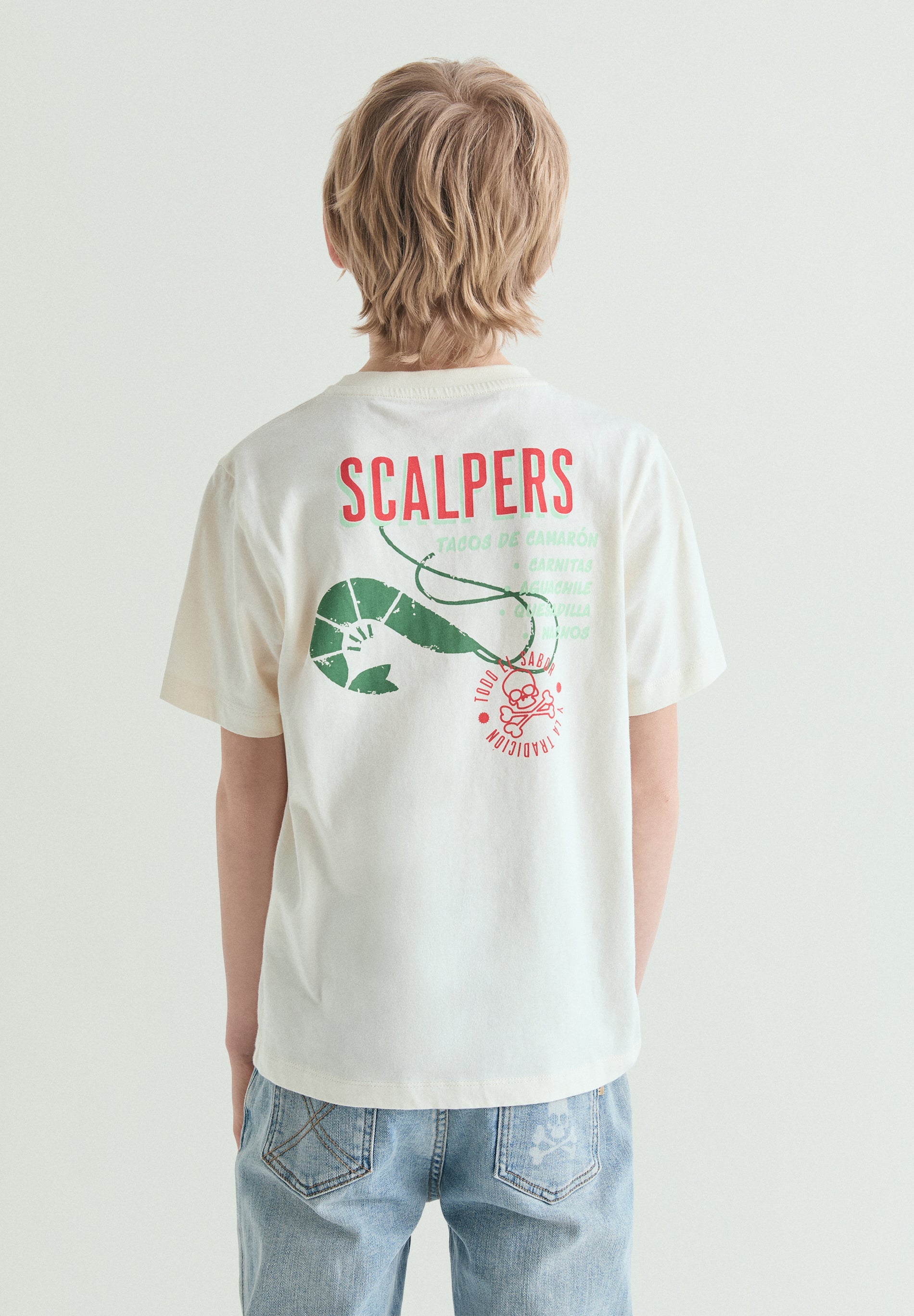 T-SHIRT COM PADRÃO EM CONTRASTE