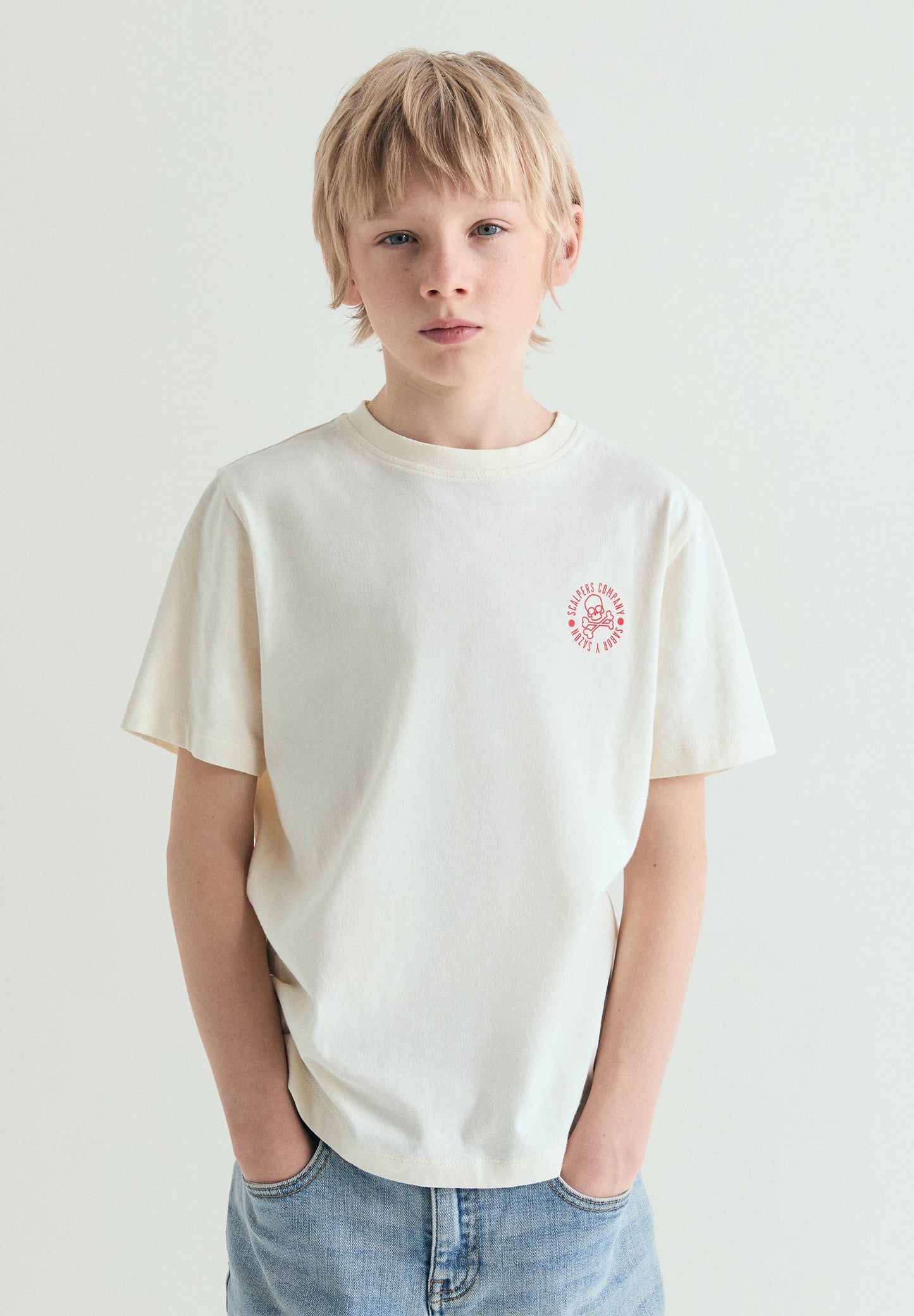 T-SHIRT COM PADRÃO EM CONTRASTE