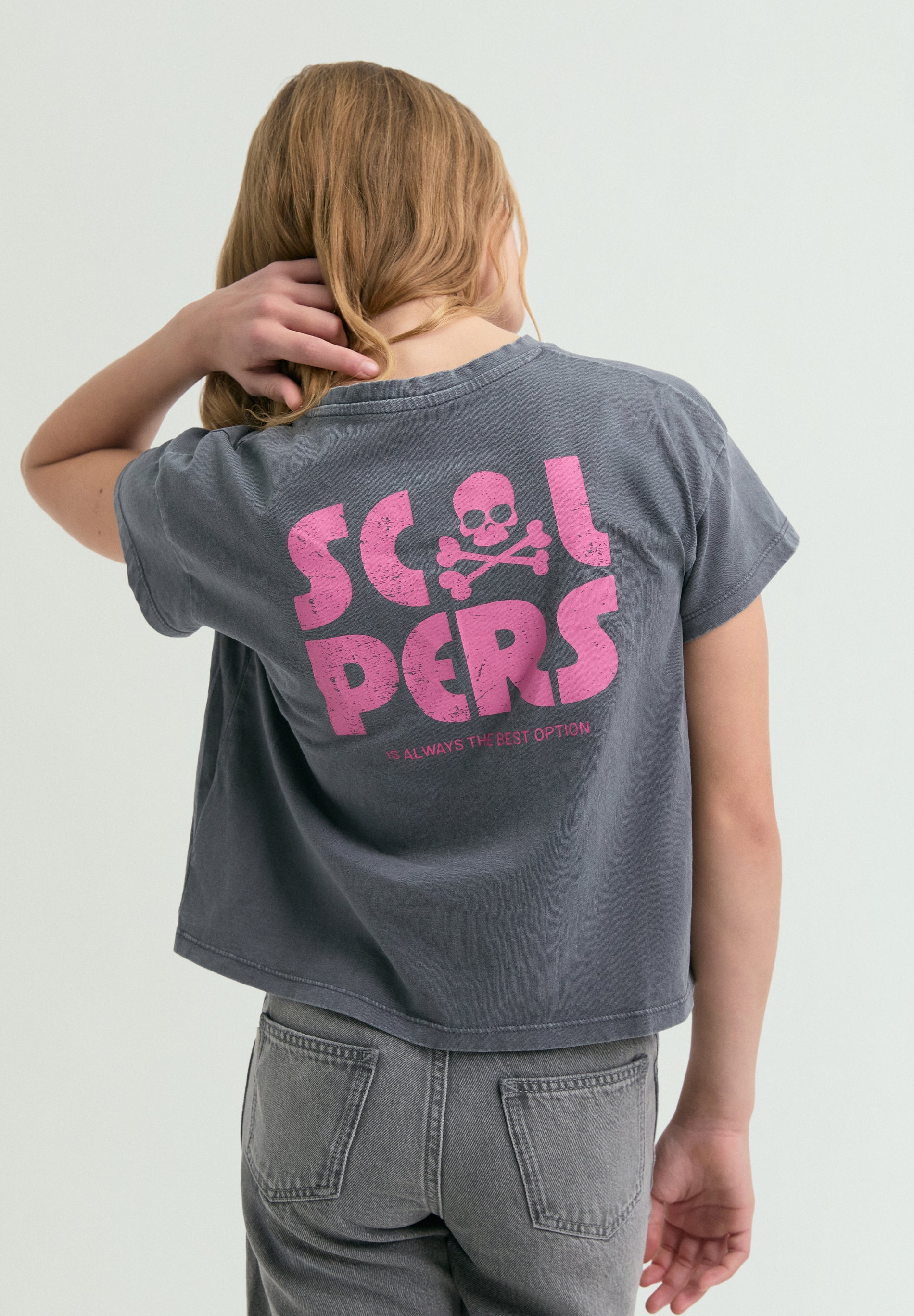 T-SHIRT COM PADRÃO EM CONTRASTE