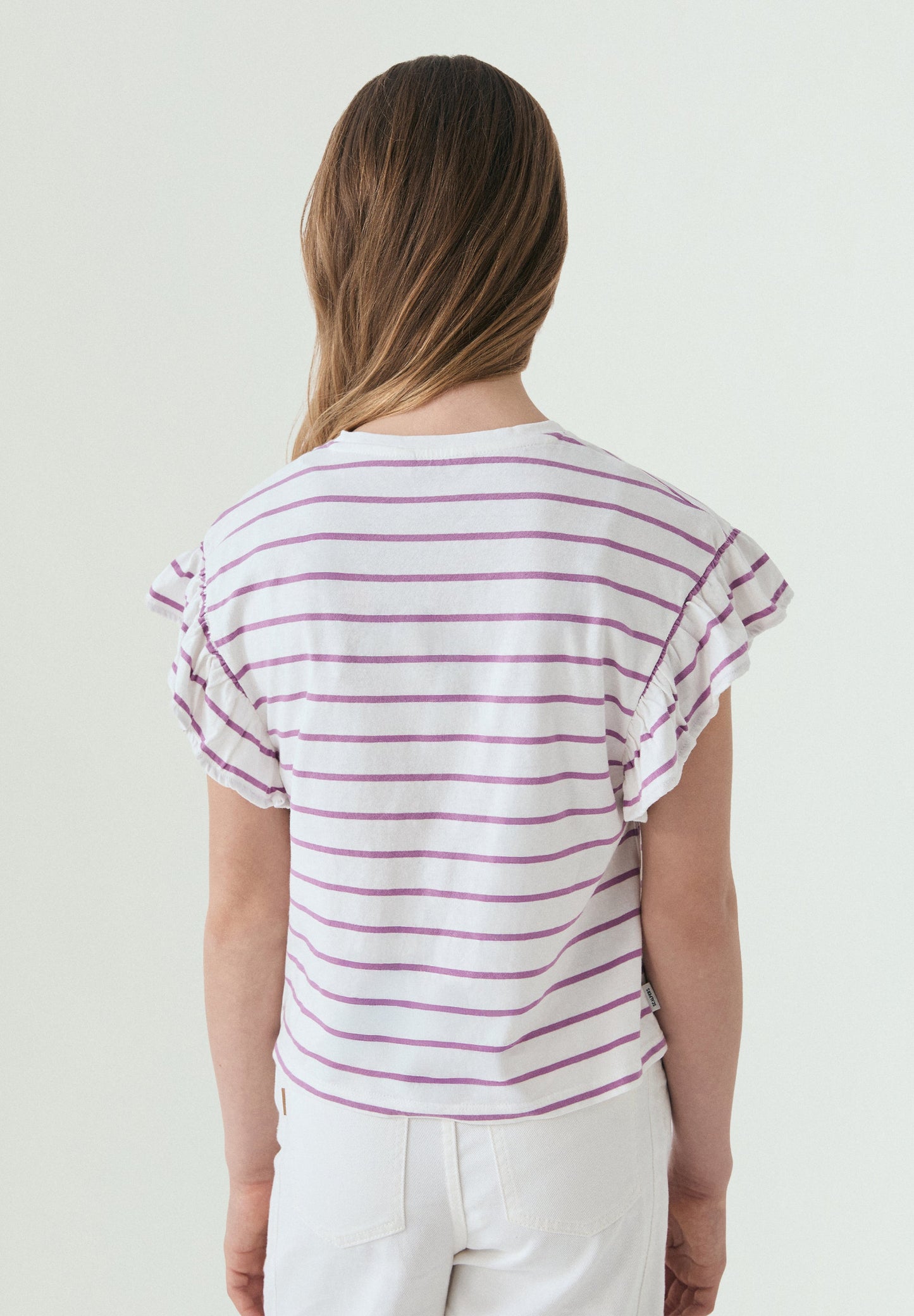 T-SHIRT ÀS RISCAS COM SKULL EM CONTRASTE