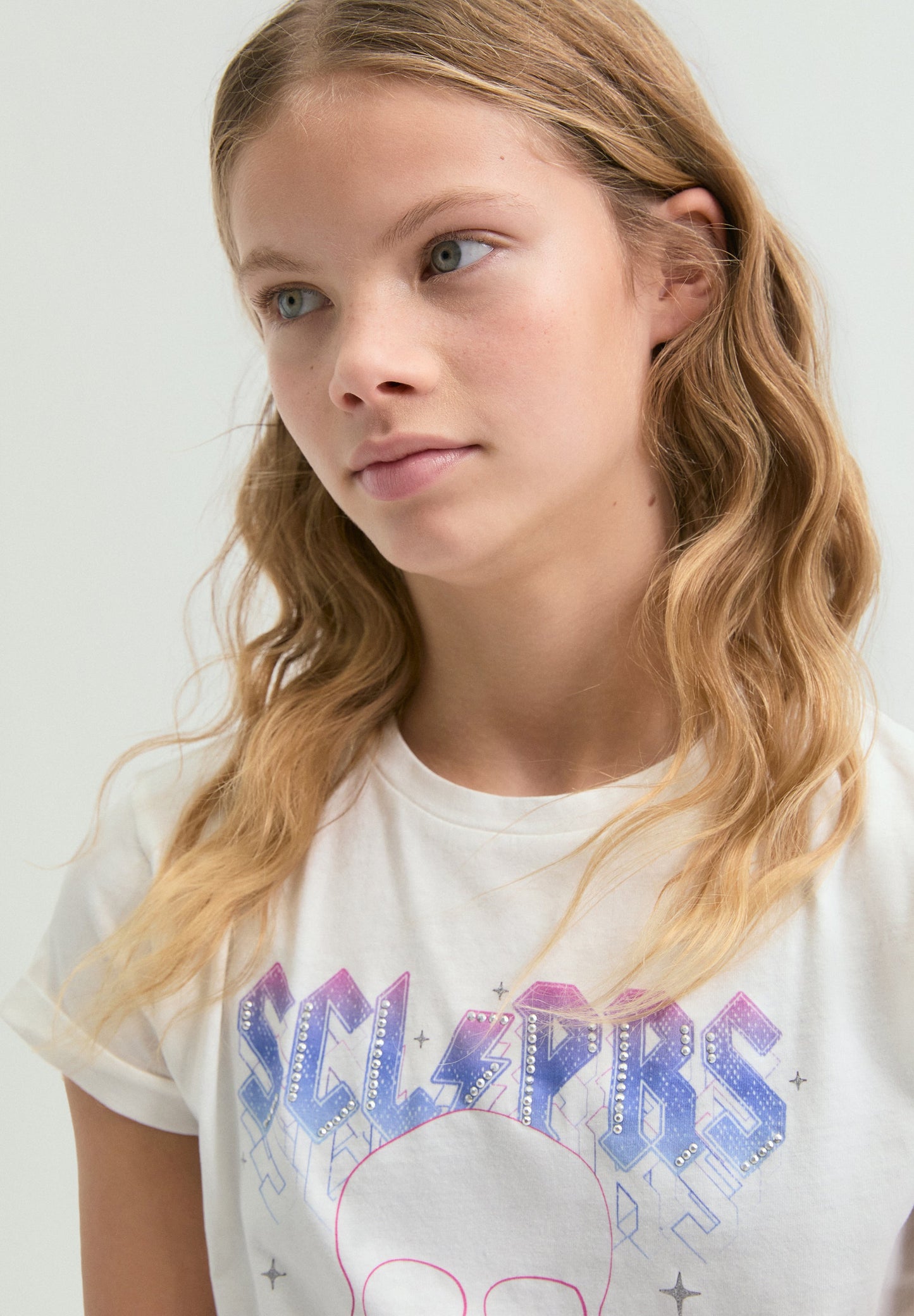 T-SHIRT PADRÃO STRASS