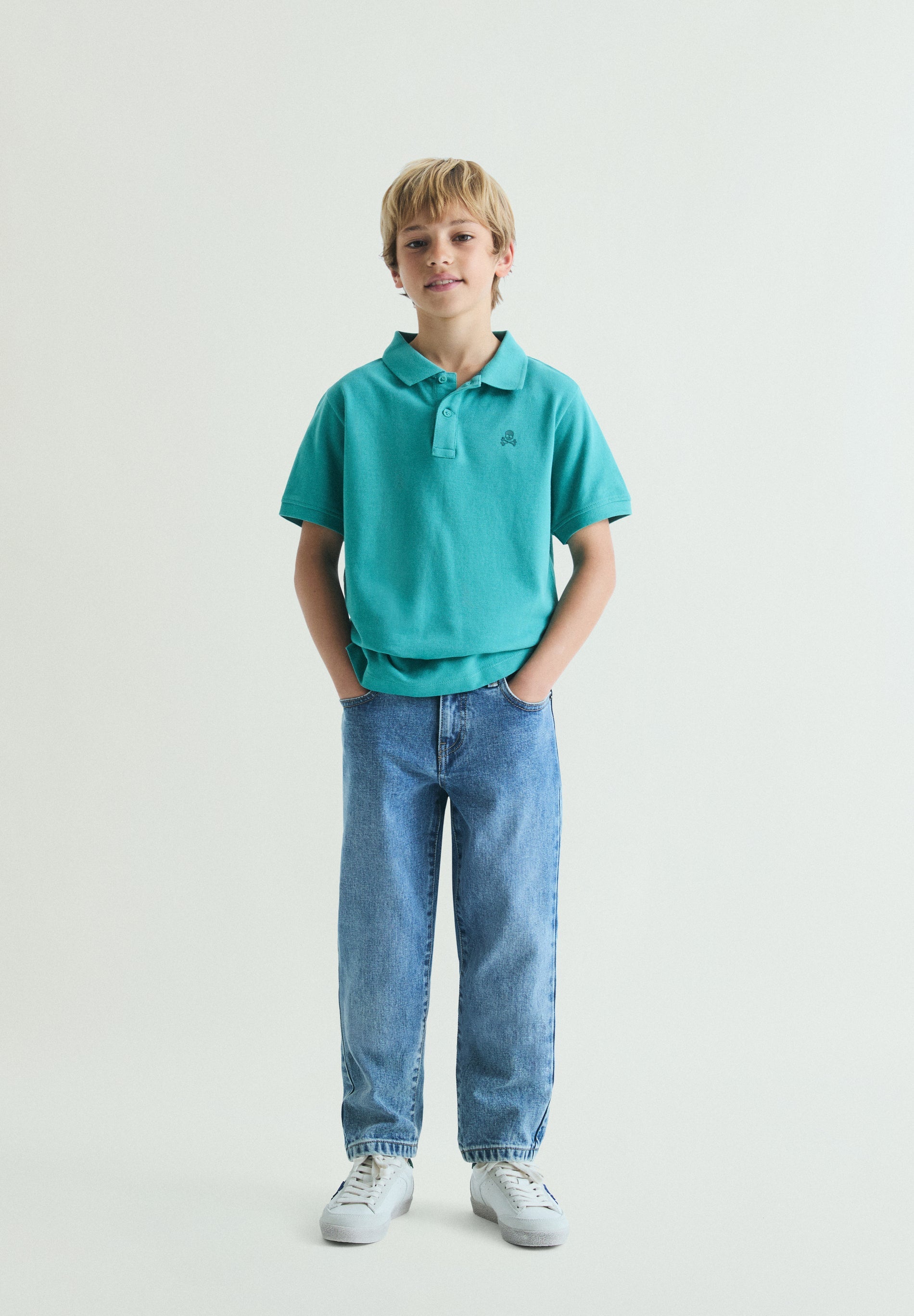 CAMISA POLO BÁSICA COM SKULL