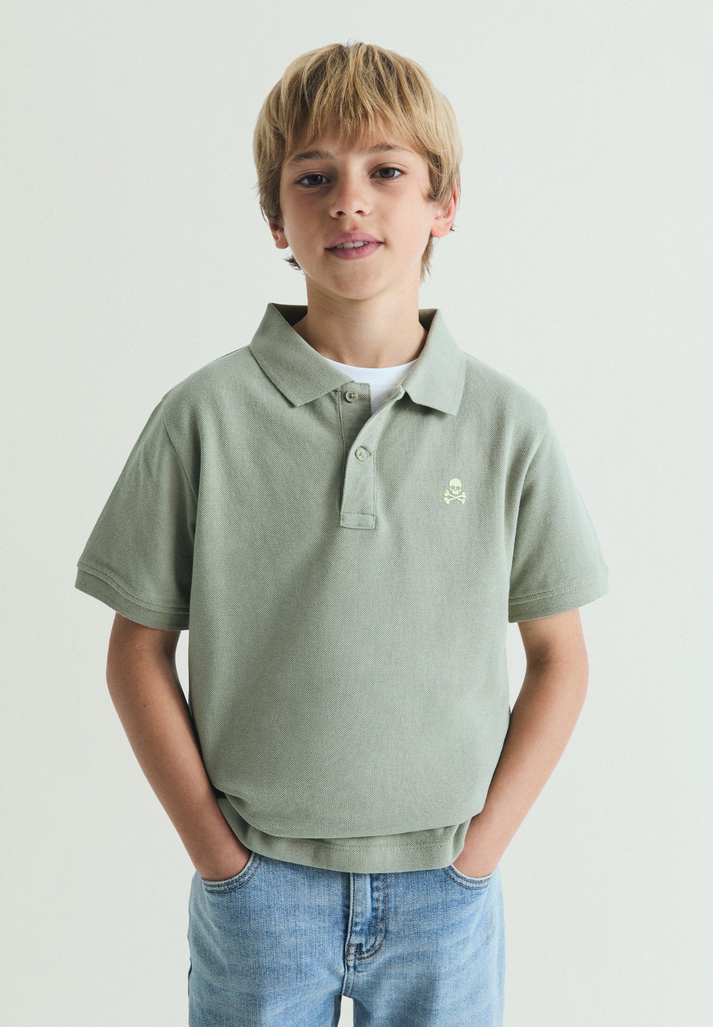 CAMISA POLO BÁSICA COM SKULL
