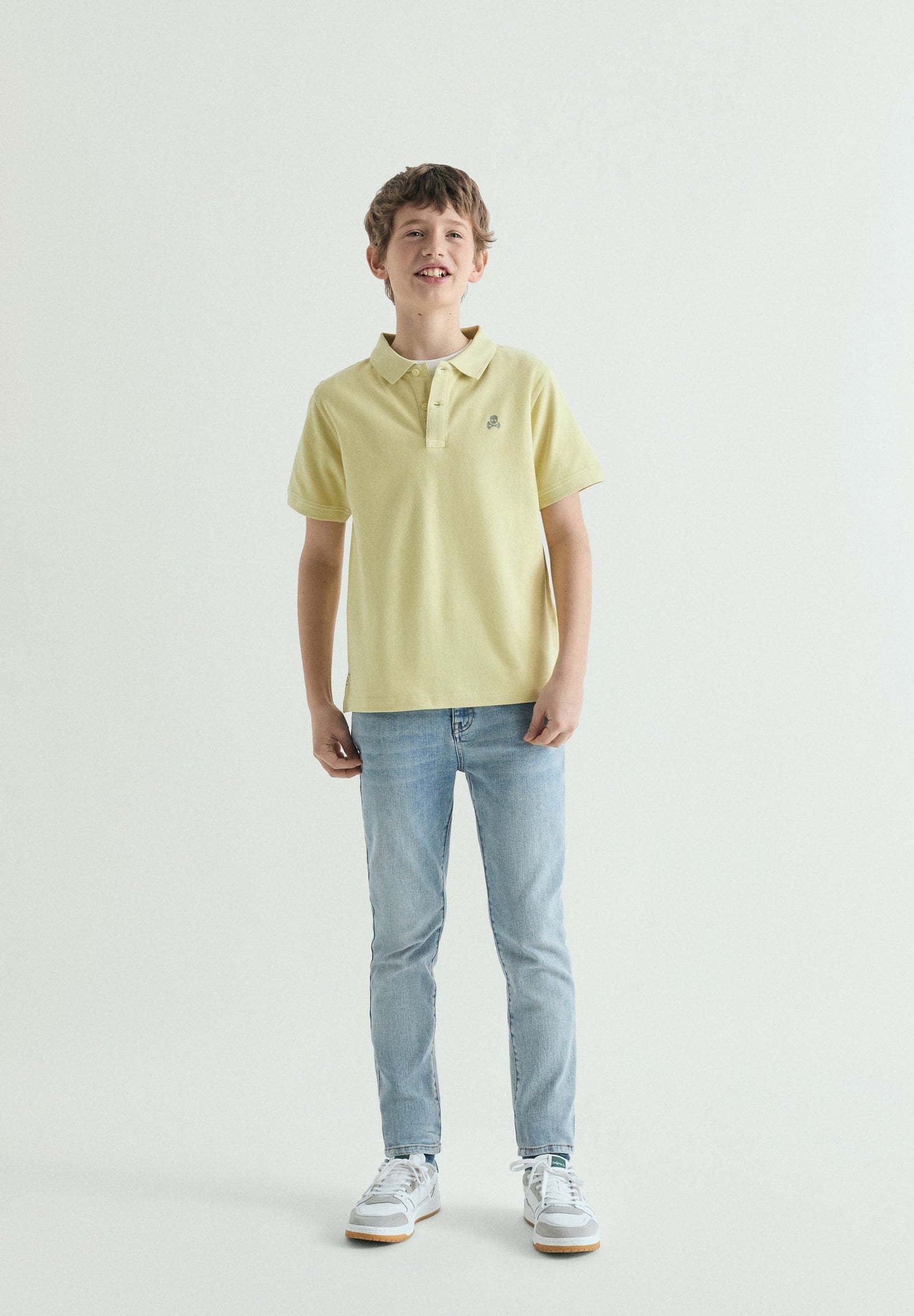 CAMISA POLO BÁSICA COM SKULL