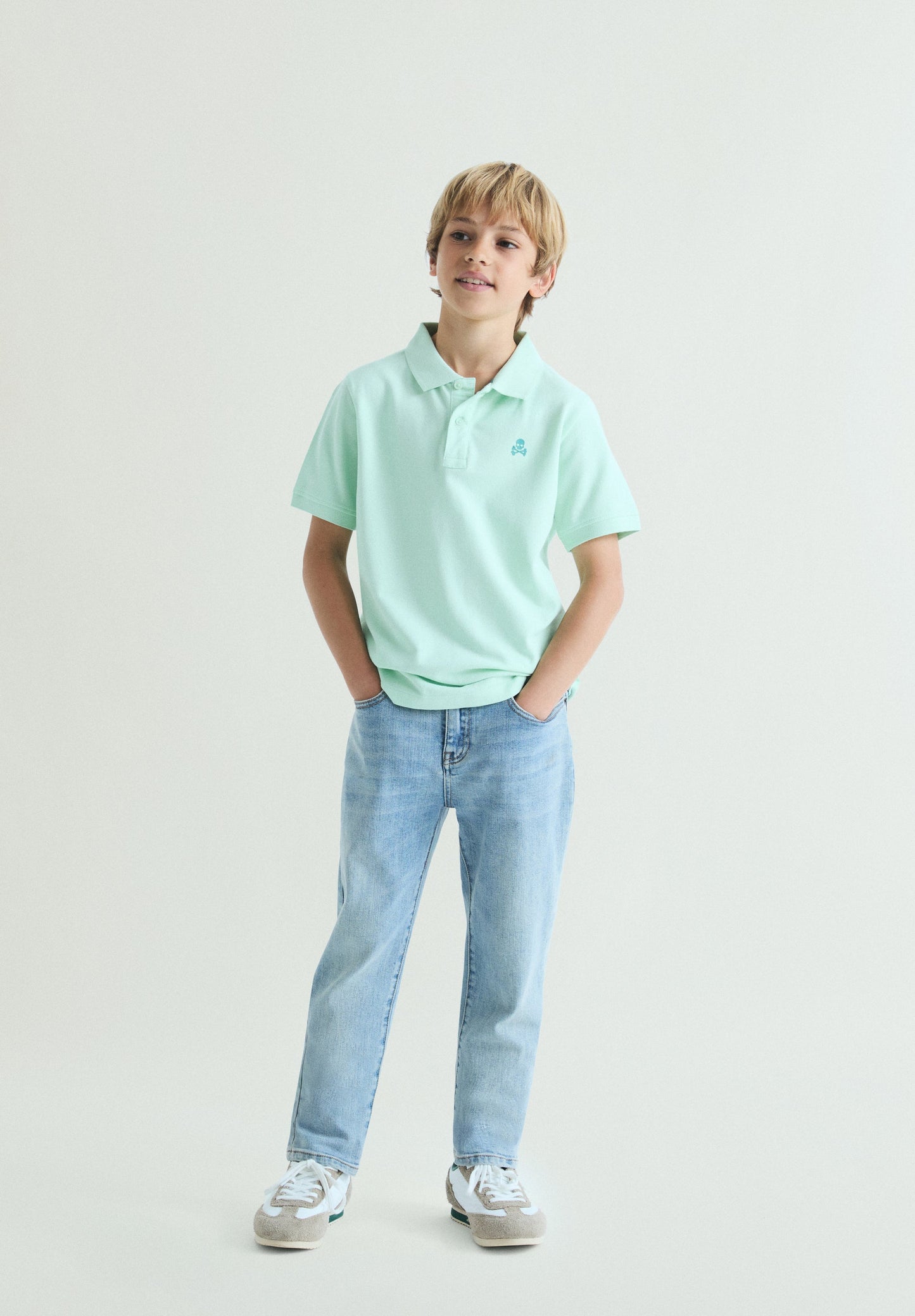 CAMISA POLO BÁSICA COM SKULL