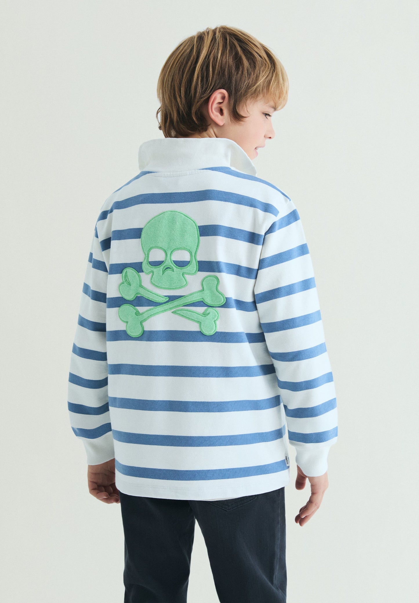 SWEATSHIRT ÀS RISCAS COM GOLA POLO
