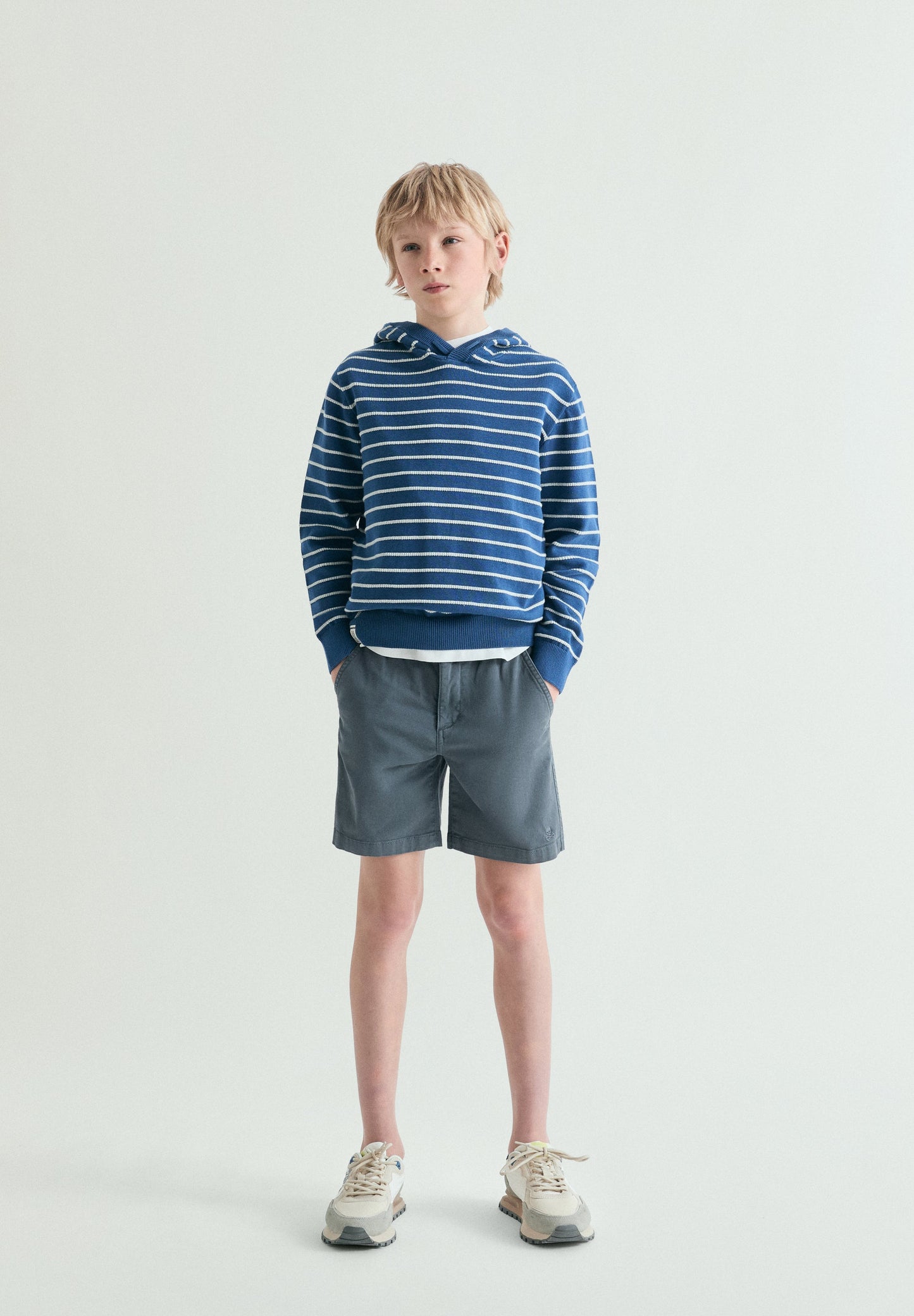 SWEATSHIRT TRICOT COM CAPUZ