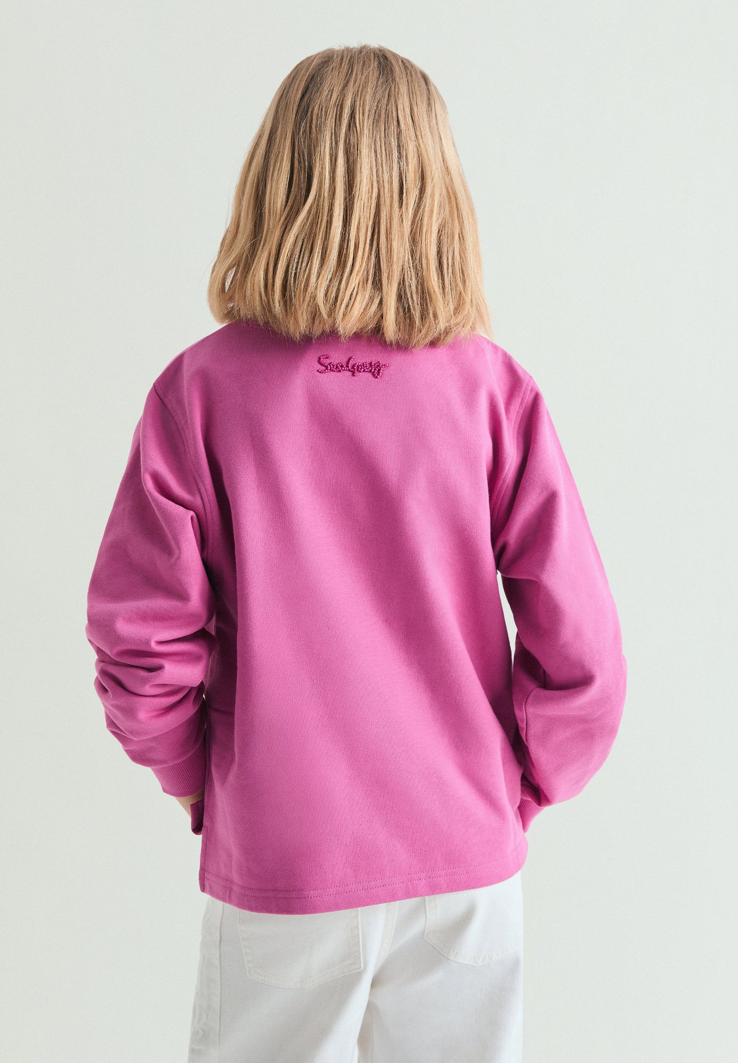 SWEATSHIRT BORDADA EM CONTRASTE