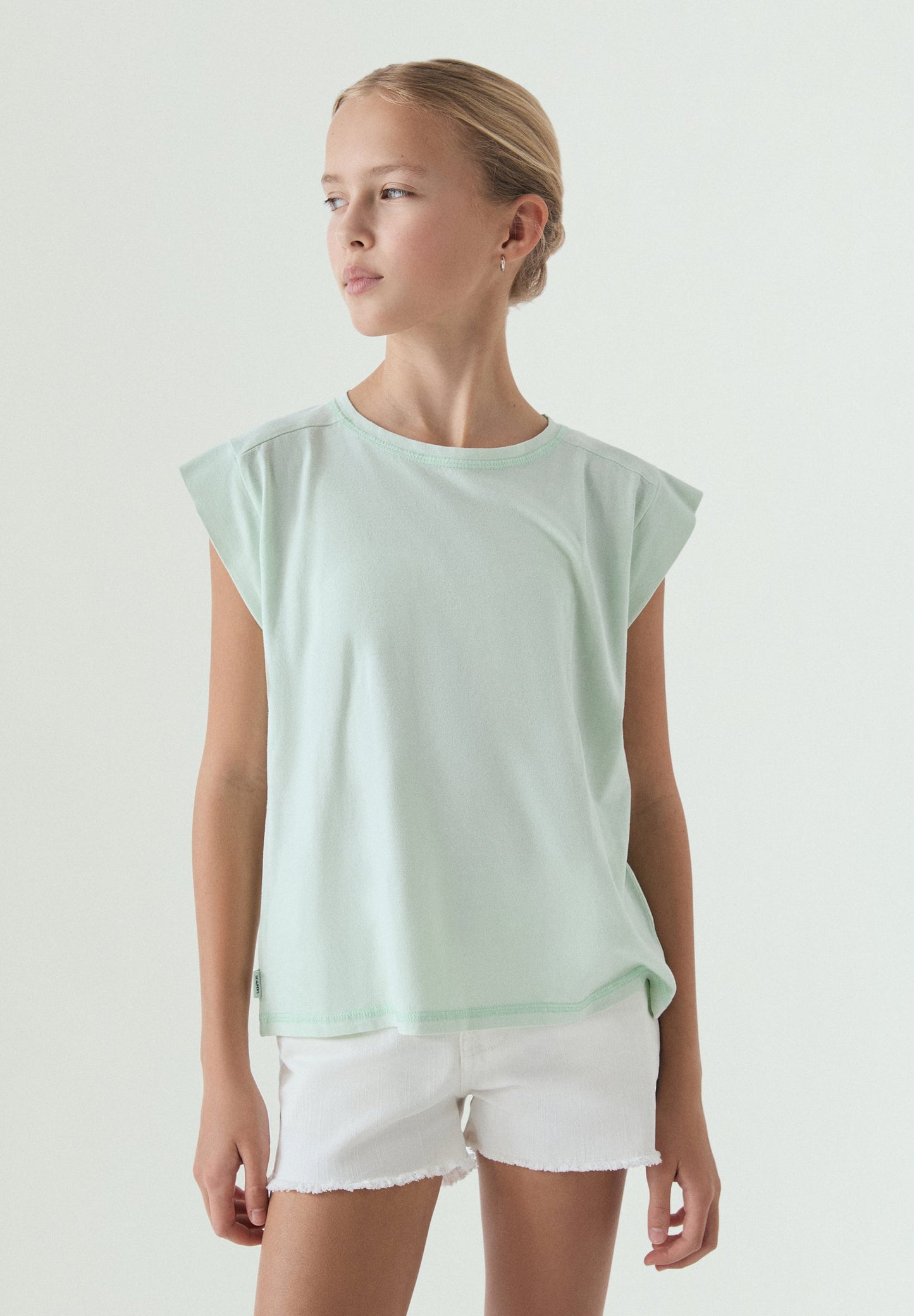 T-SHIRT LOGÓTIPO TACHAS