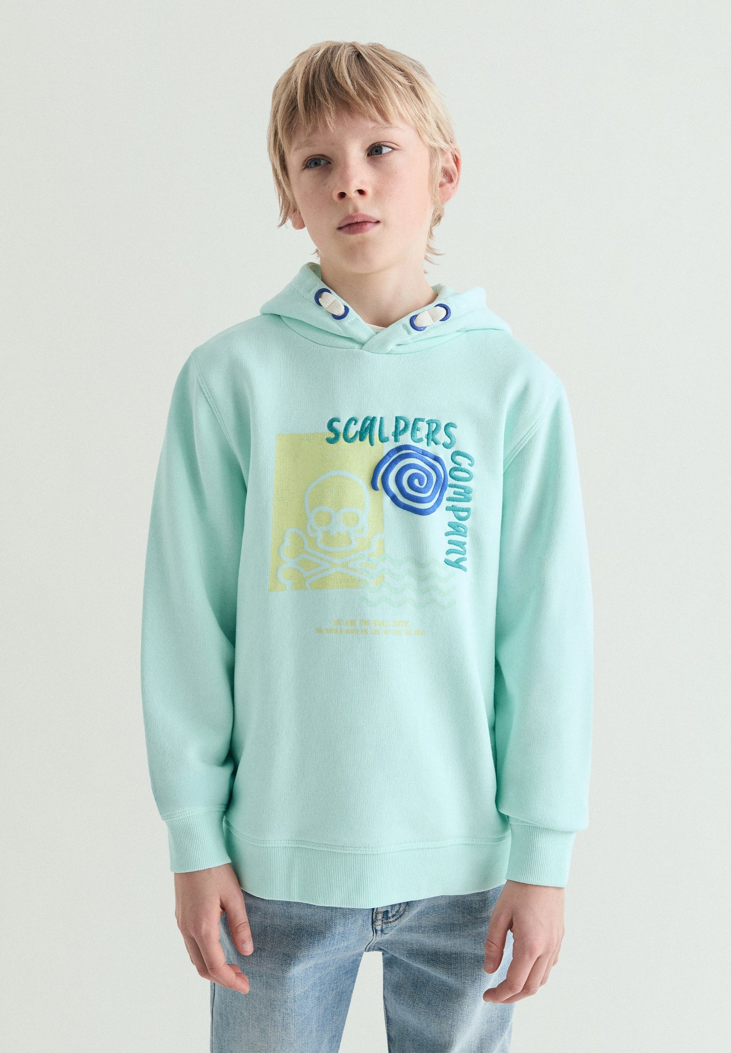 SWEATSHIRT COM CAPUZ E PADRÃO DE SKULL