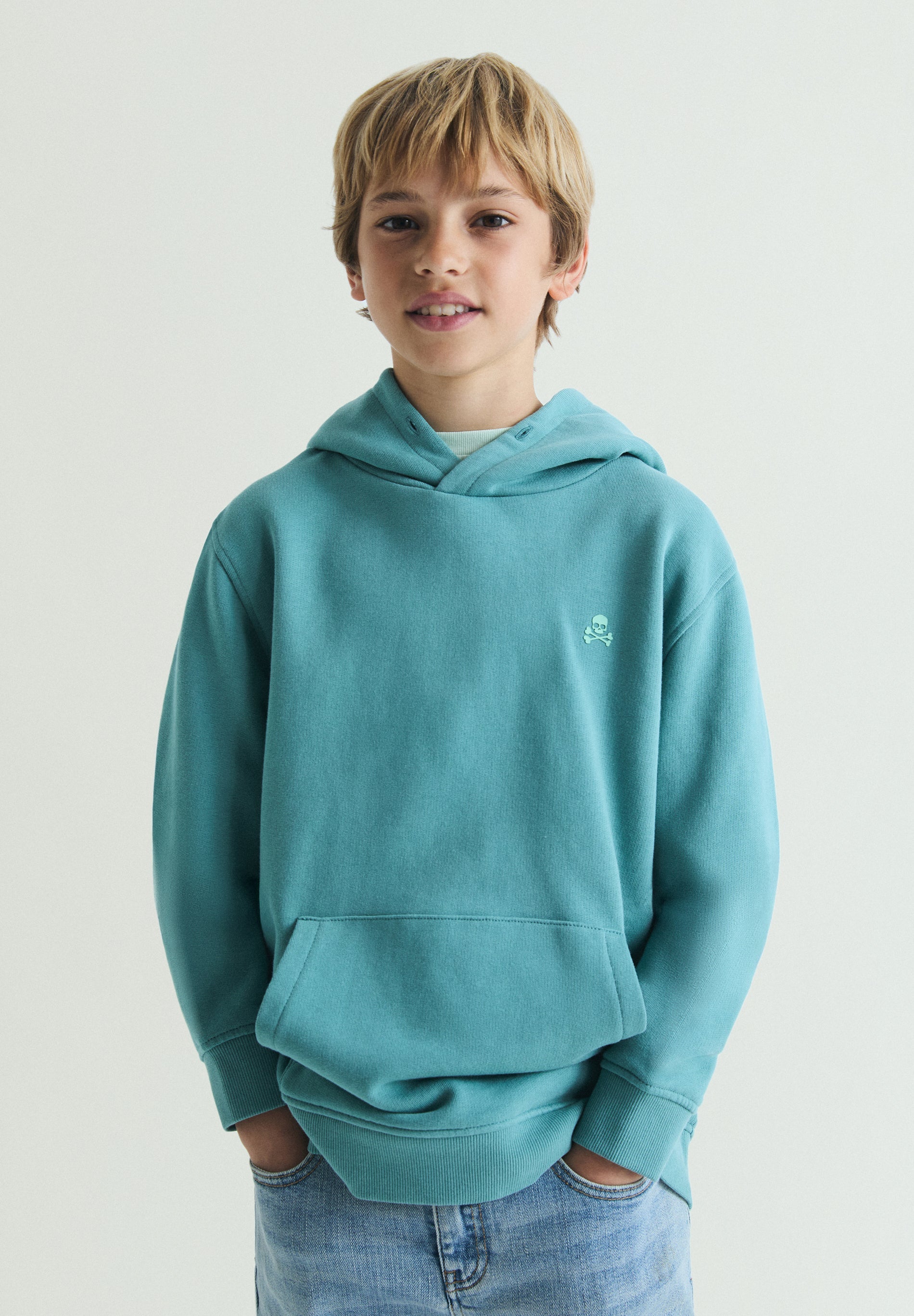 SWEATSHIRT BÁSICA COM CAPUZ