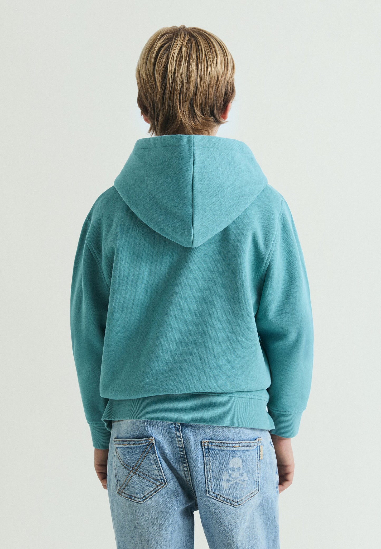 SWEATSHIRT BÁSICA COM CAPUZ