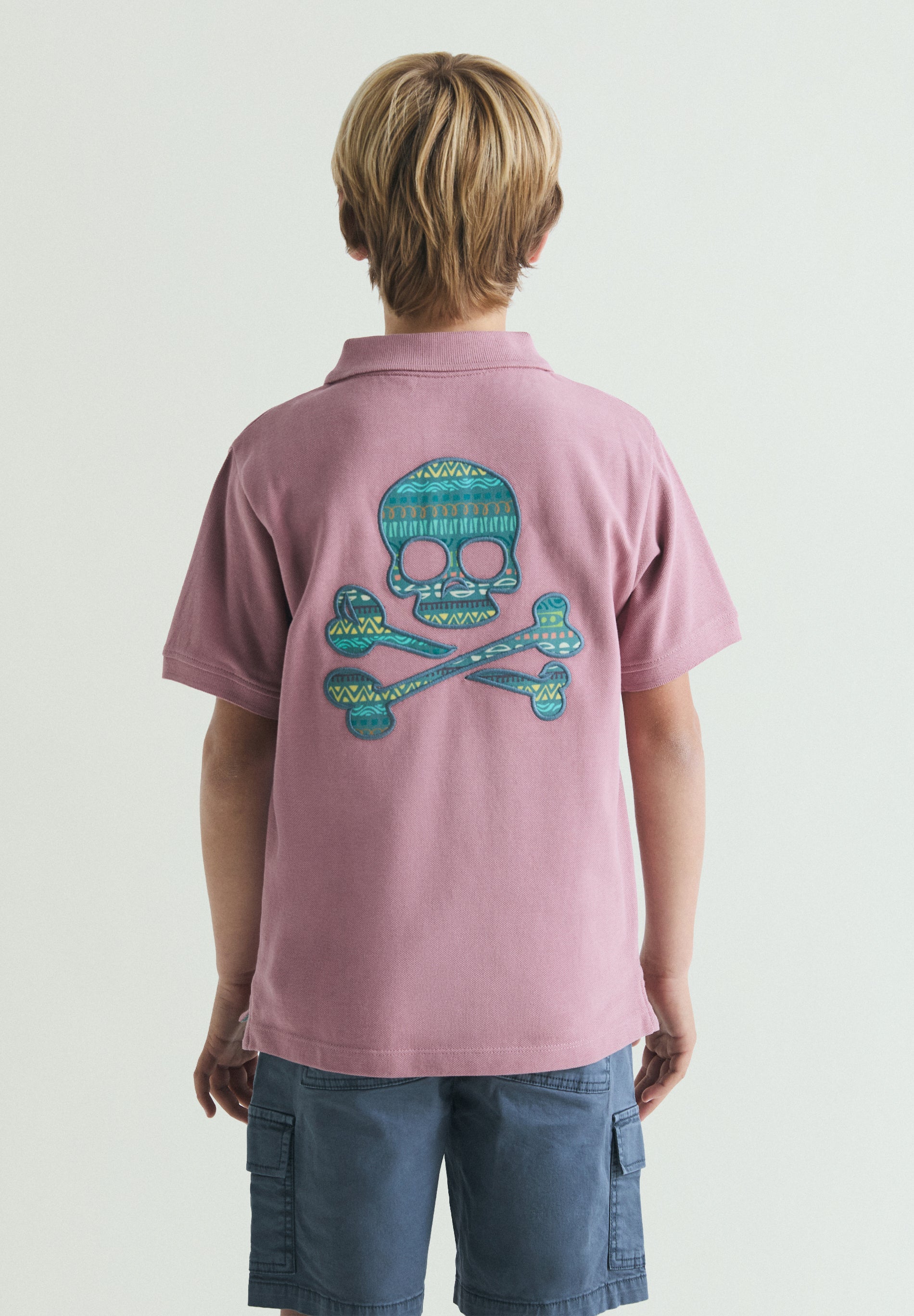 CAMISA POLO SKULL BORDADA EM CONTRASTE