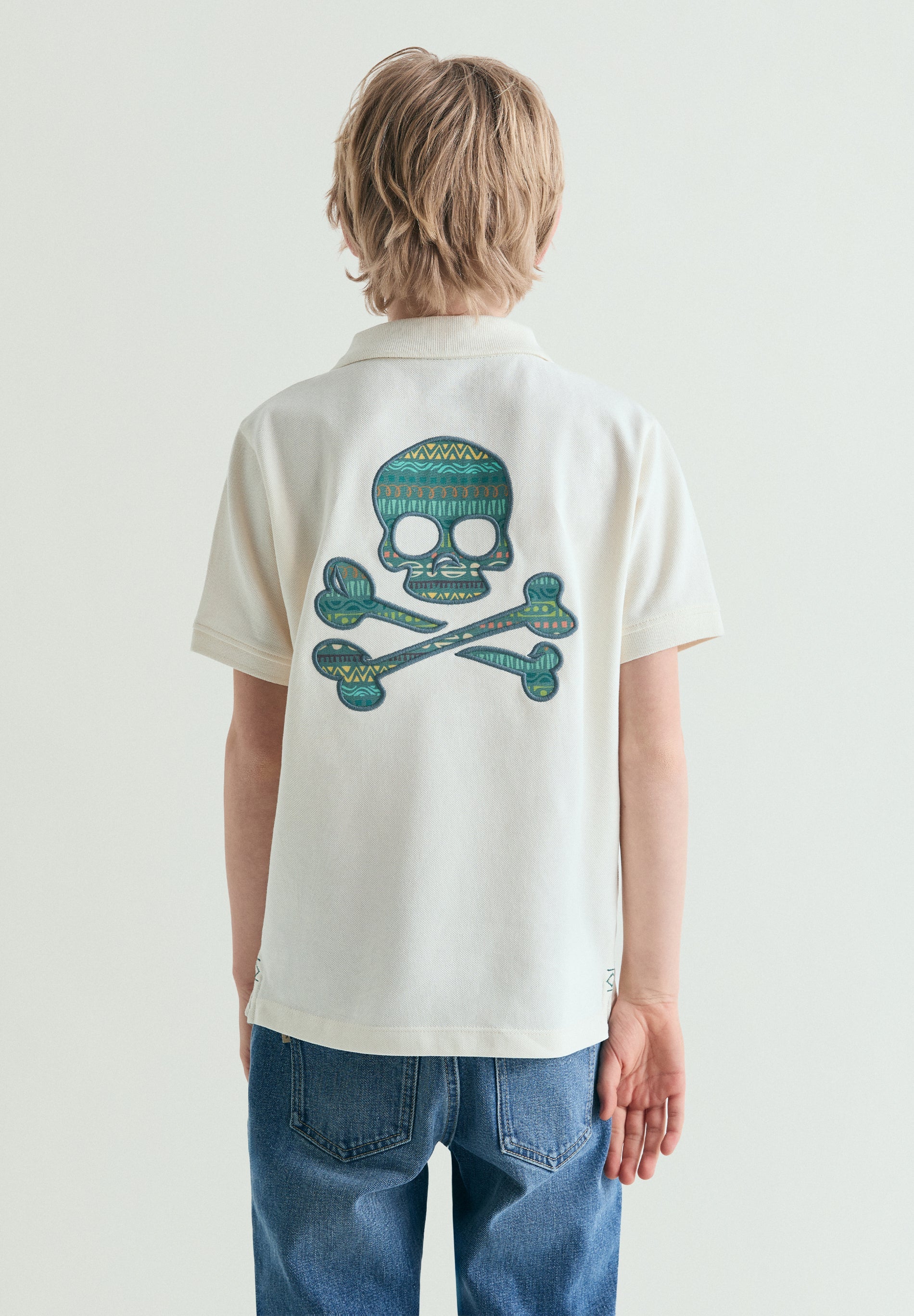 CAMISA POLO SKULL BORDADA EM CONTRASTE
