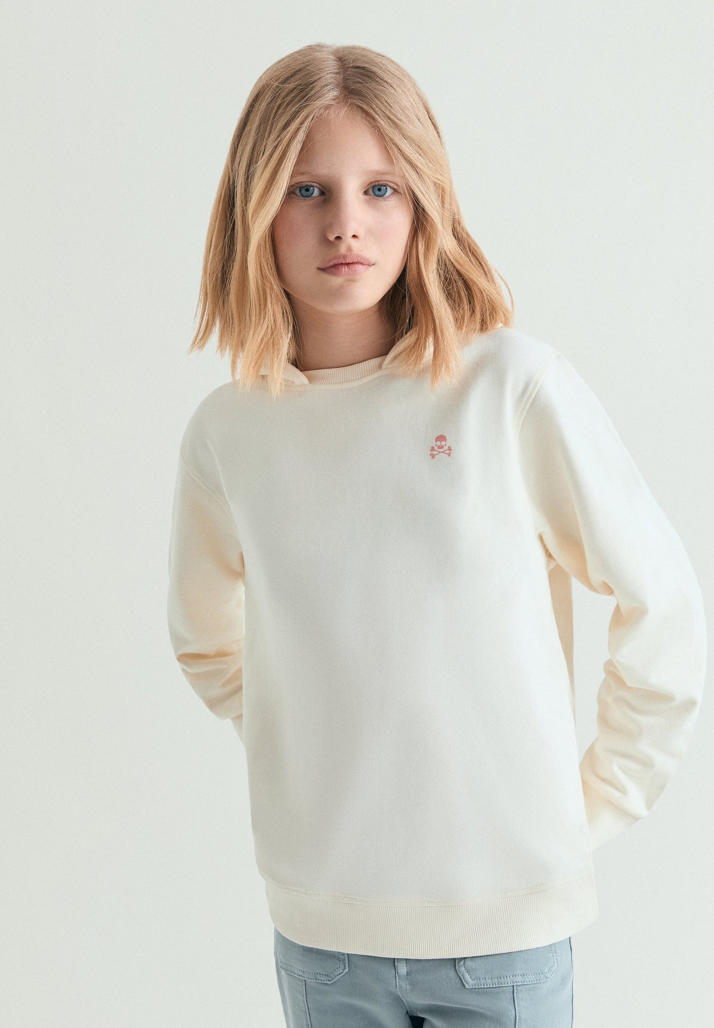 SWEATSHIRT COM CAPUZ E PADRÃO TIGER