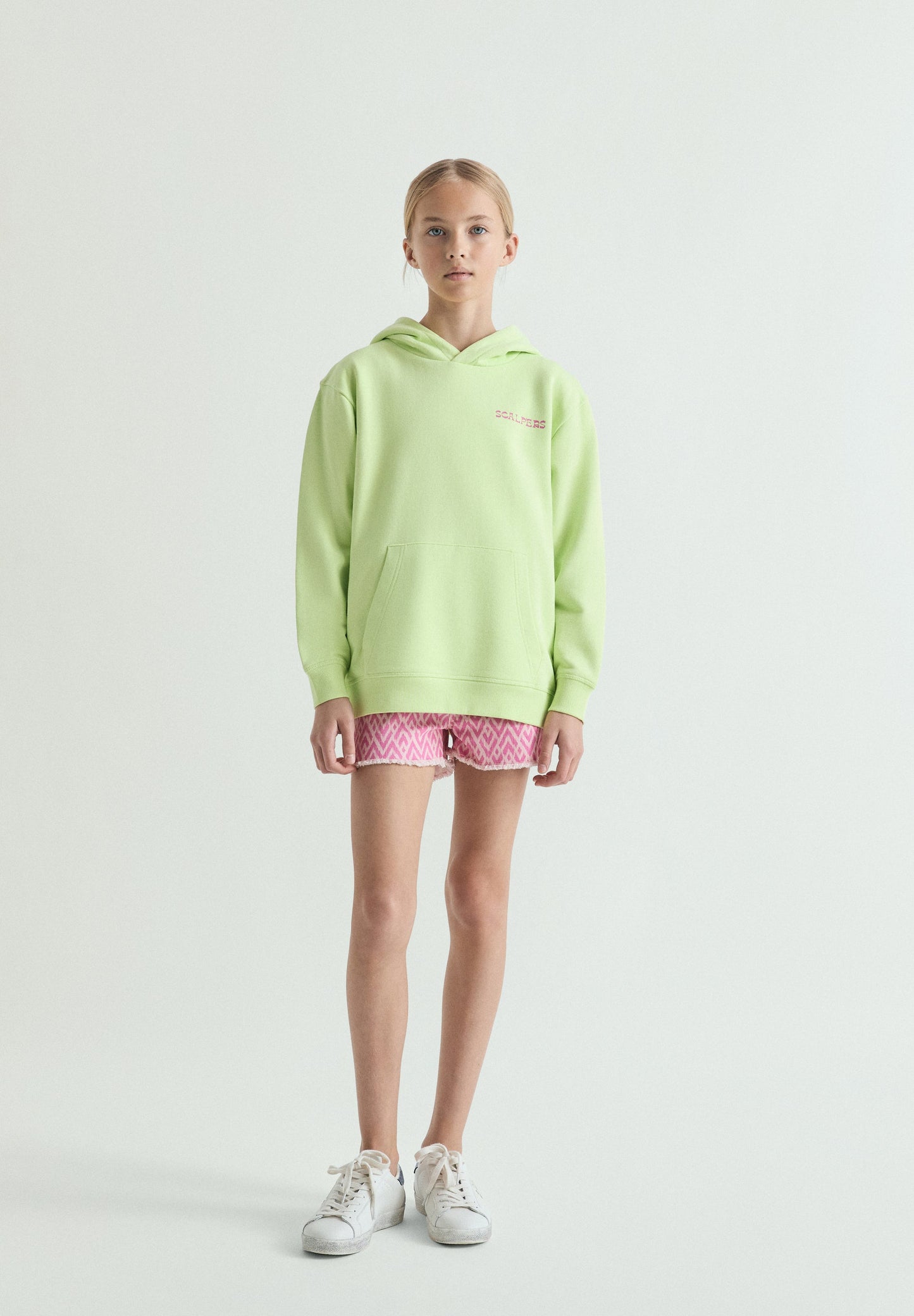 SWEATSHIRT COM CAPUZ FLÚOR