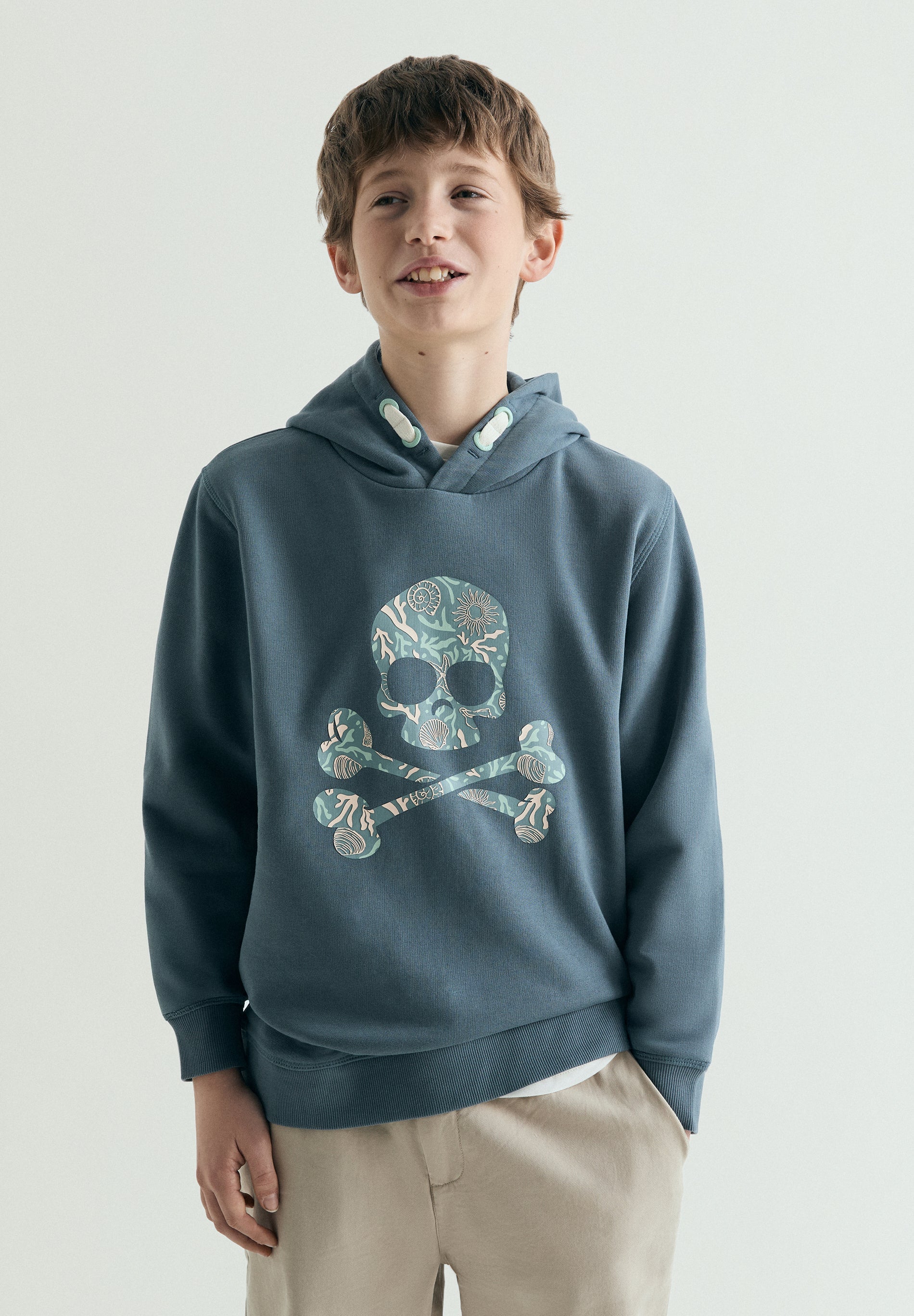 SWEATSHIRT COM CAPUZ E SKULL PADRÃO