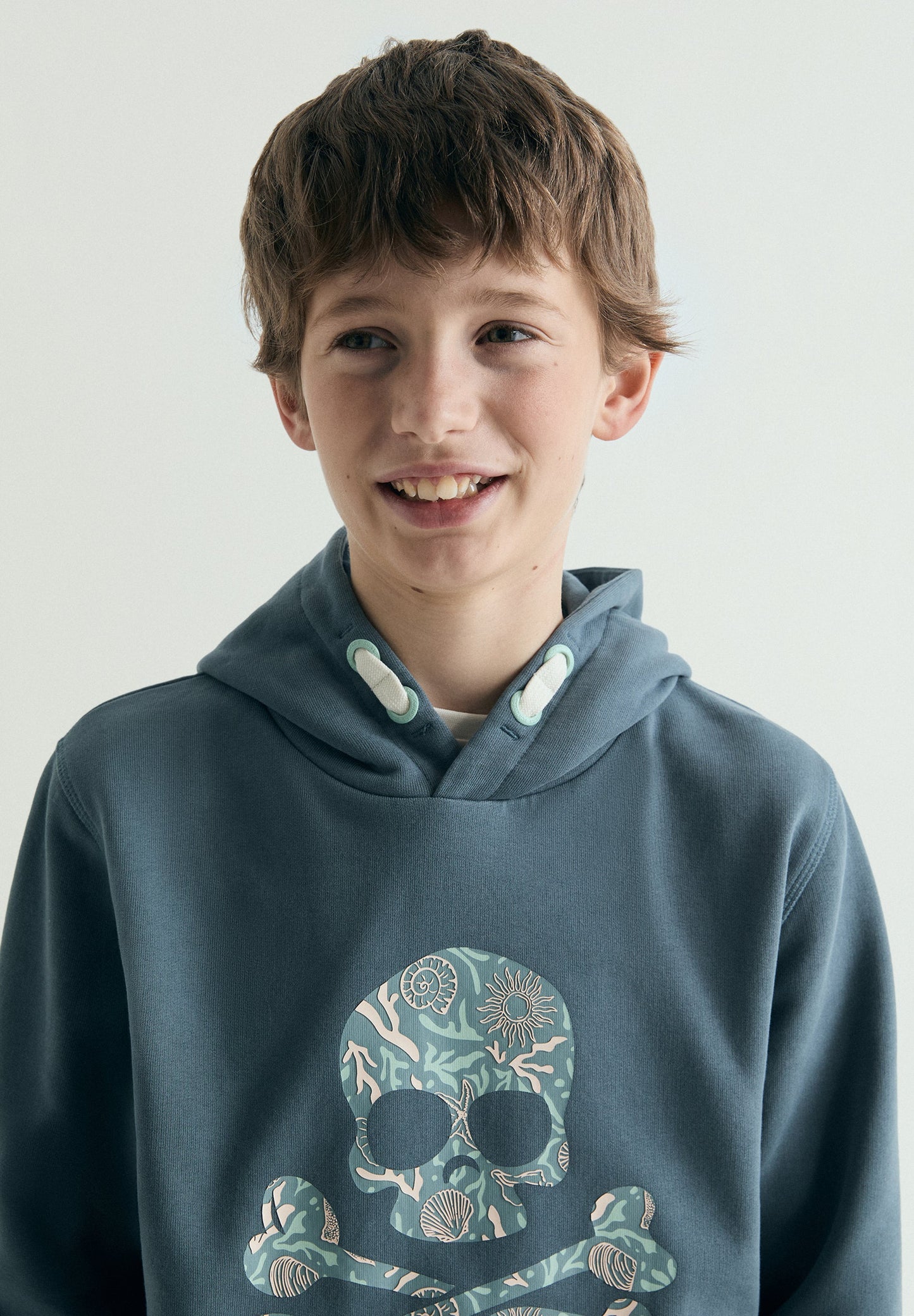 SWEATSHIRT COM CAPUZ E SKULL PADRÃO