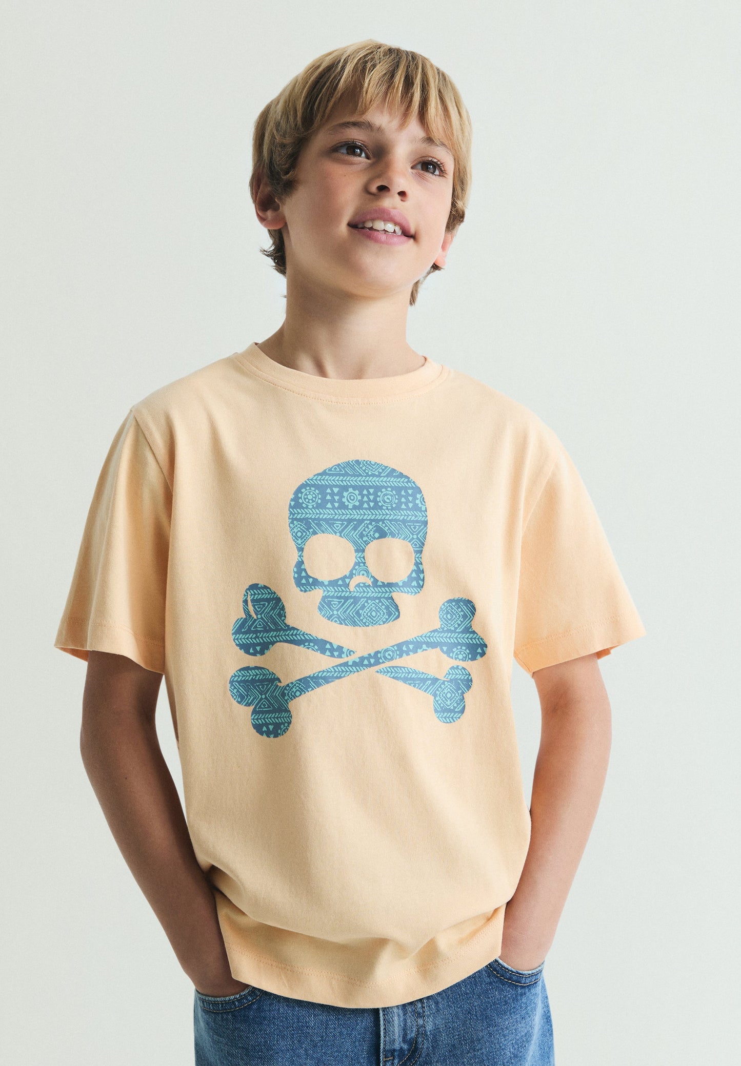 T-SHIRT ESTAMPADA COM LOGÓTIPO