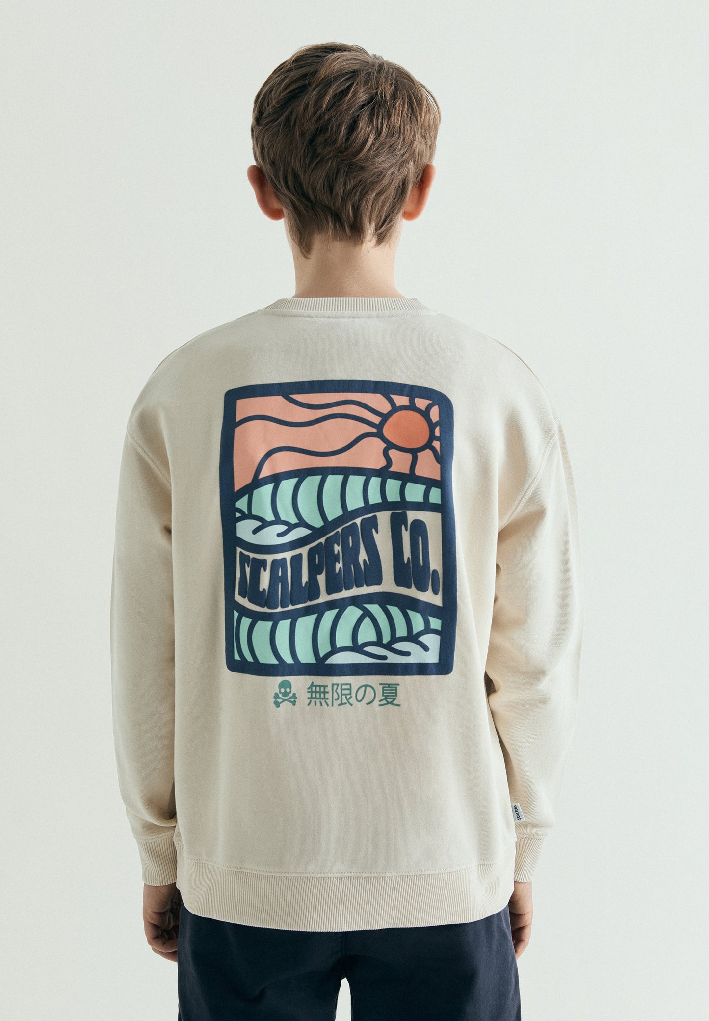 SWEATSHIRT PADRÃO TRASEIRO NO BOLSO