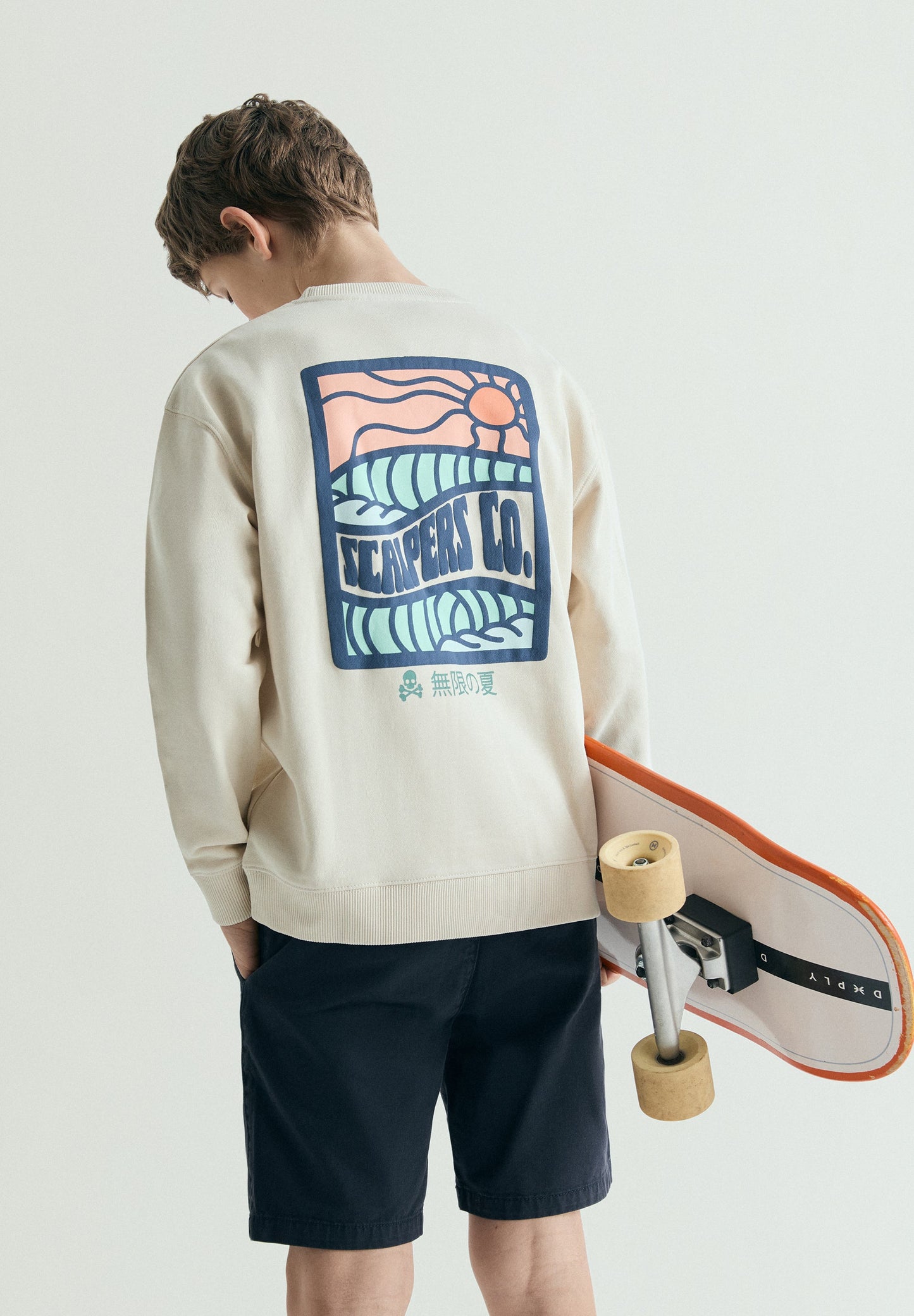 SWEATSHIRT PADRÃO TRASEIRO NO BOLSO