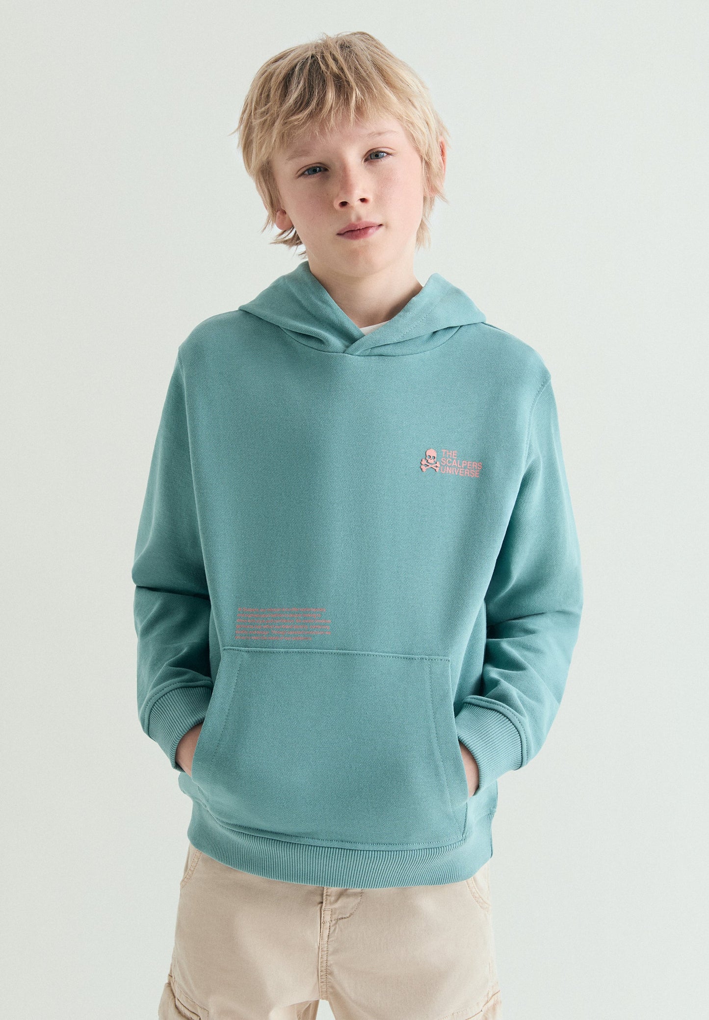 SWEATSHIRT COM CAPUZ E PADRÃO DE SKULL