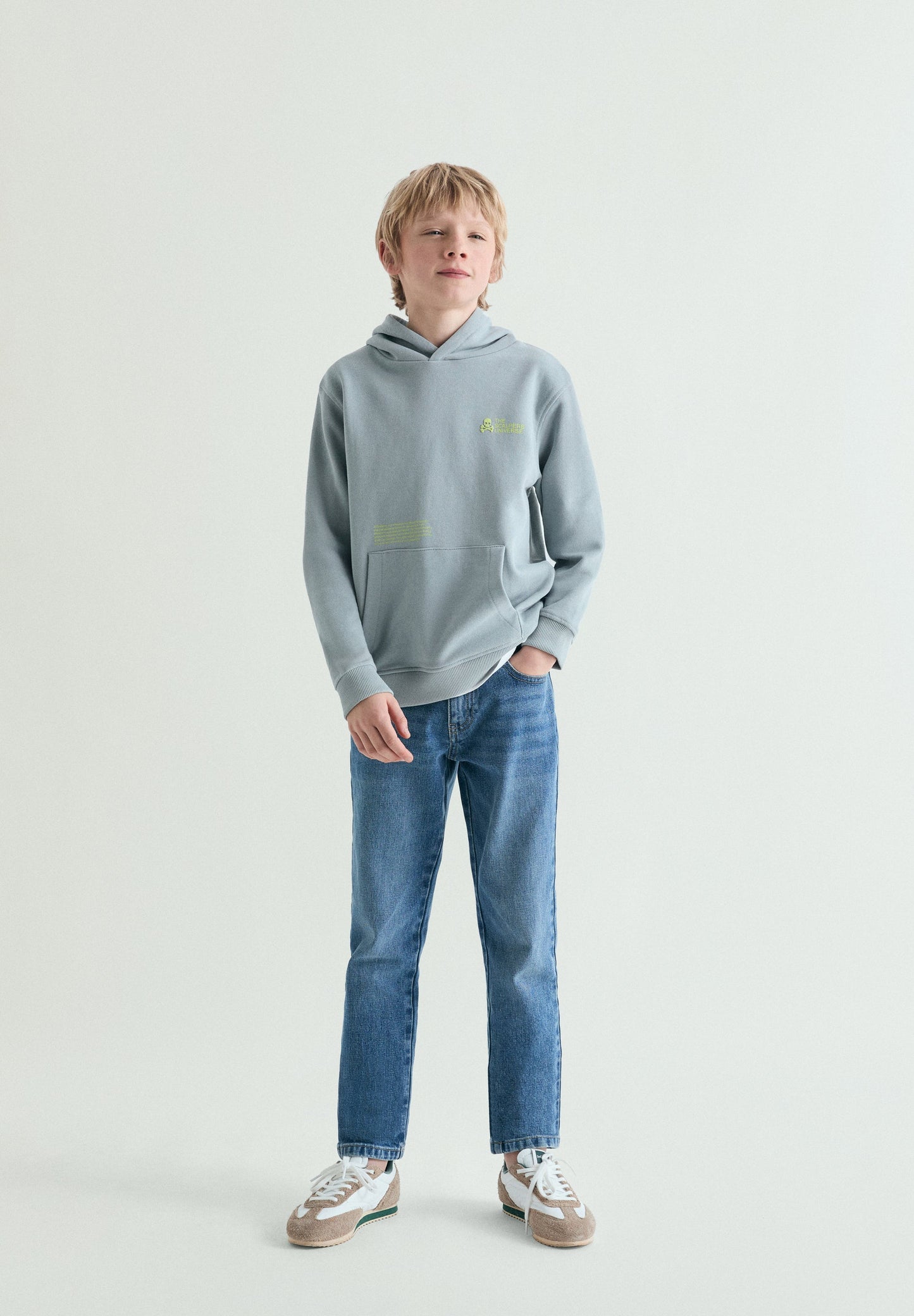 SWEATSHIRT COM CAPUZ E PADRÃO DE SKULL