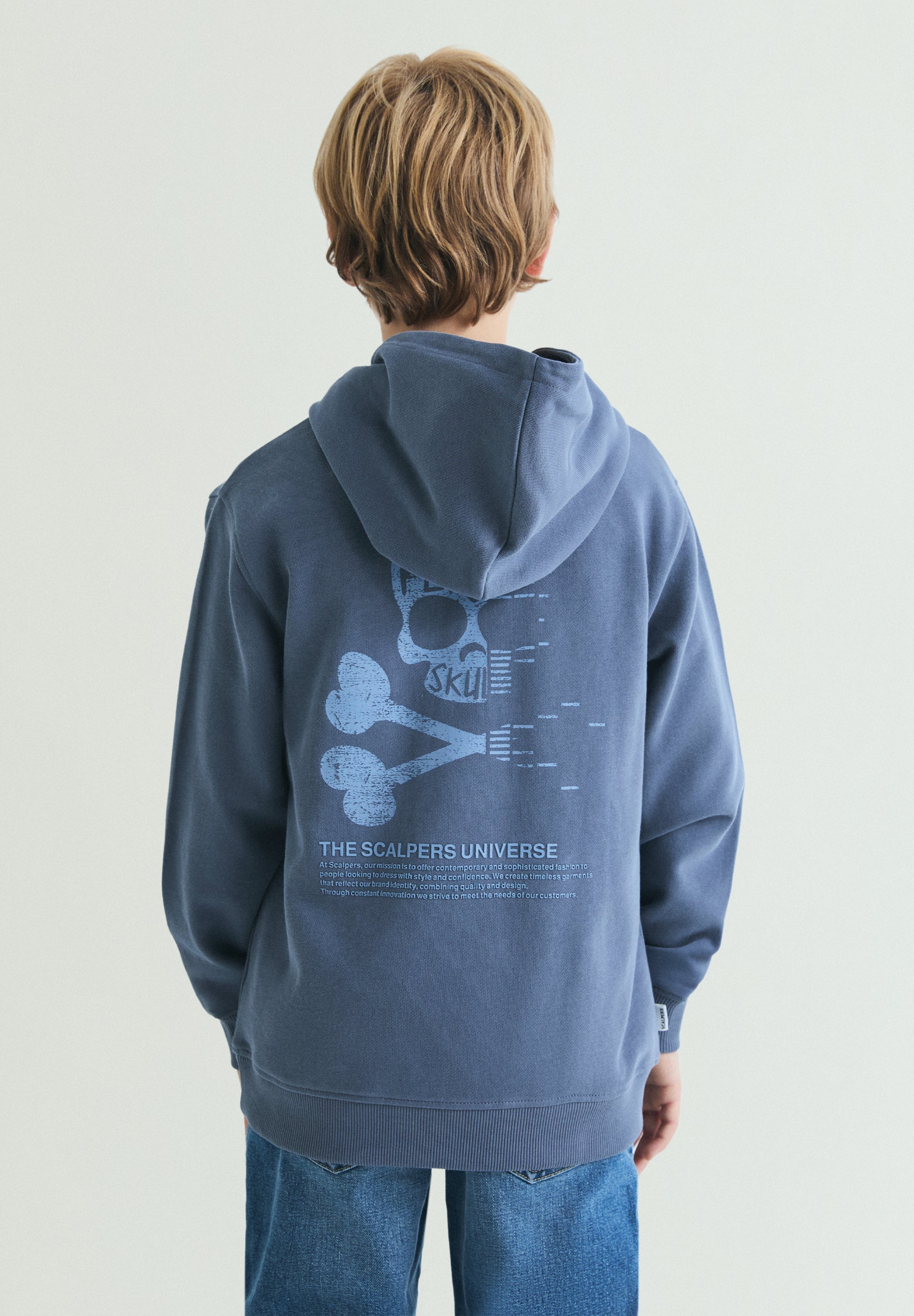 SWEATSHIRT COM CAPUZ E PADRÃO DE SKULL