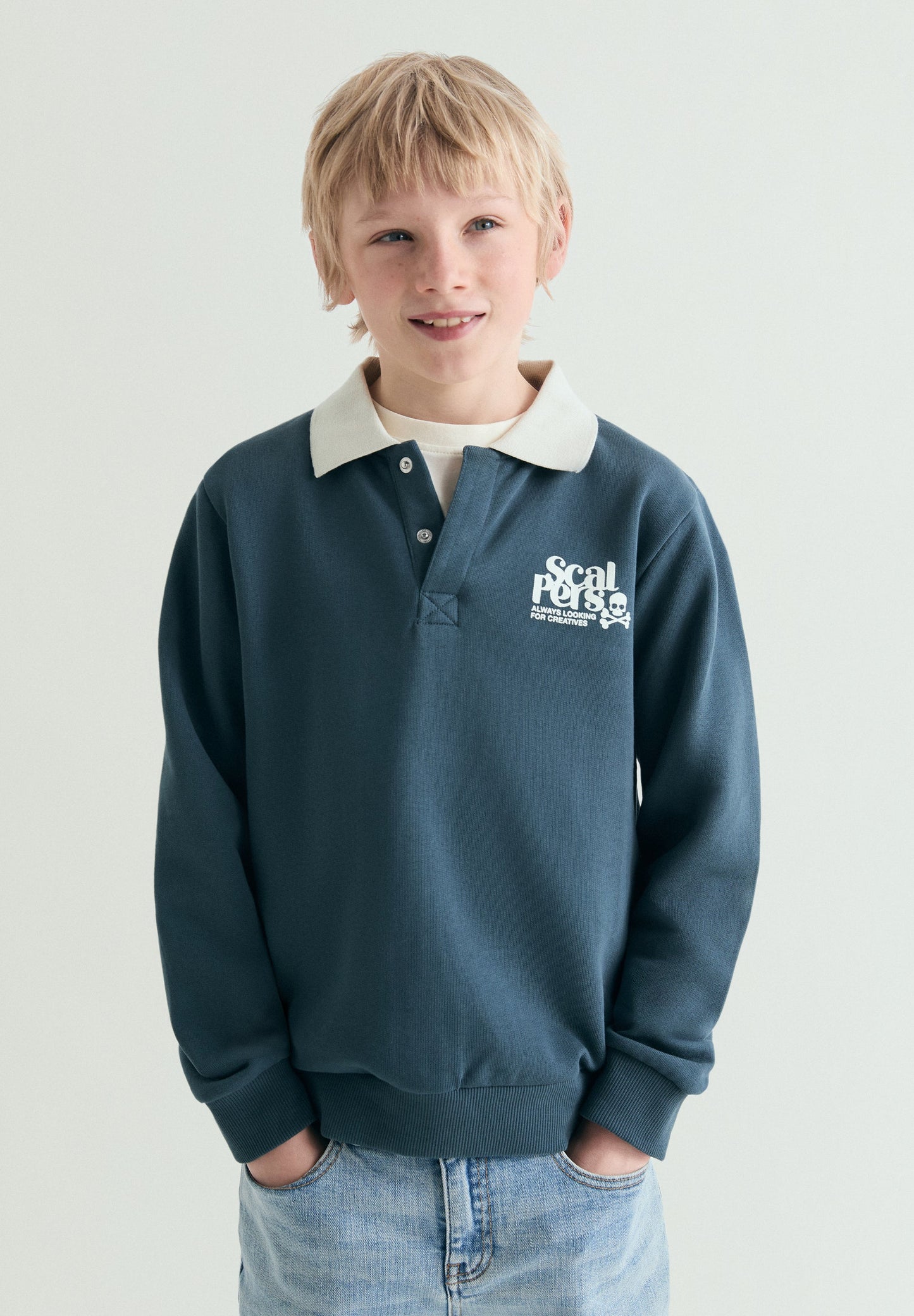 SWEATSHIRT ESTILO CAMISA POLO