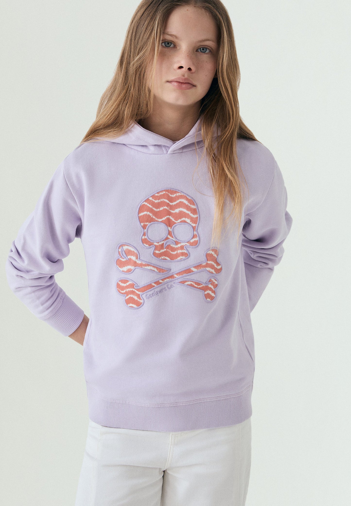 SWEATSHIRT COM CAPUZ E SKULL