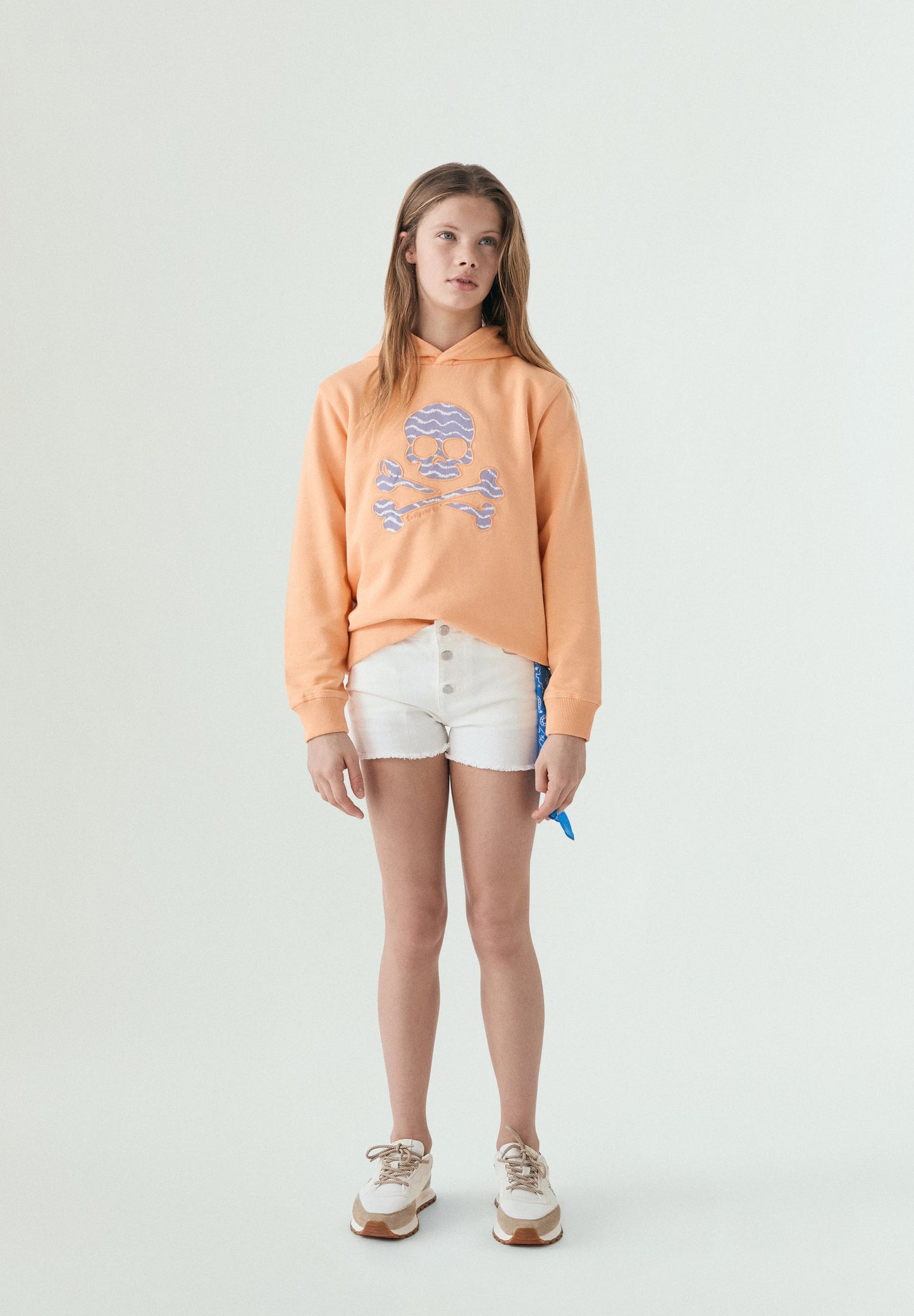 SWEATSHIRT COM CAPUZ E SKULL