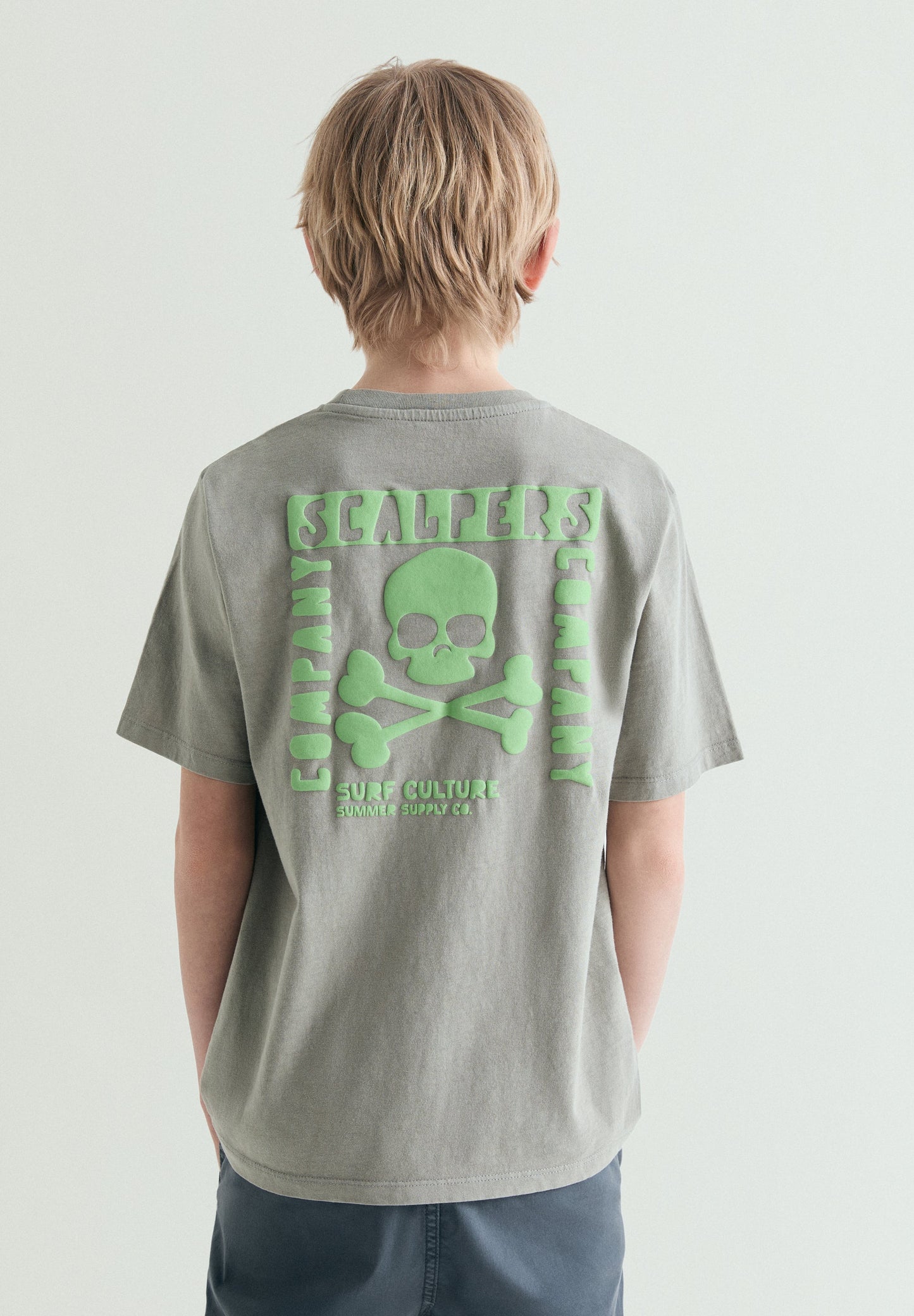 T-SHIRT ESTAMPADA COM LOGÓTIPO