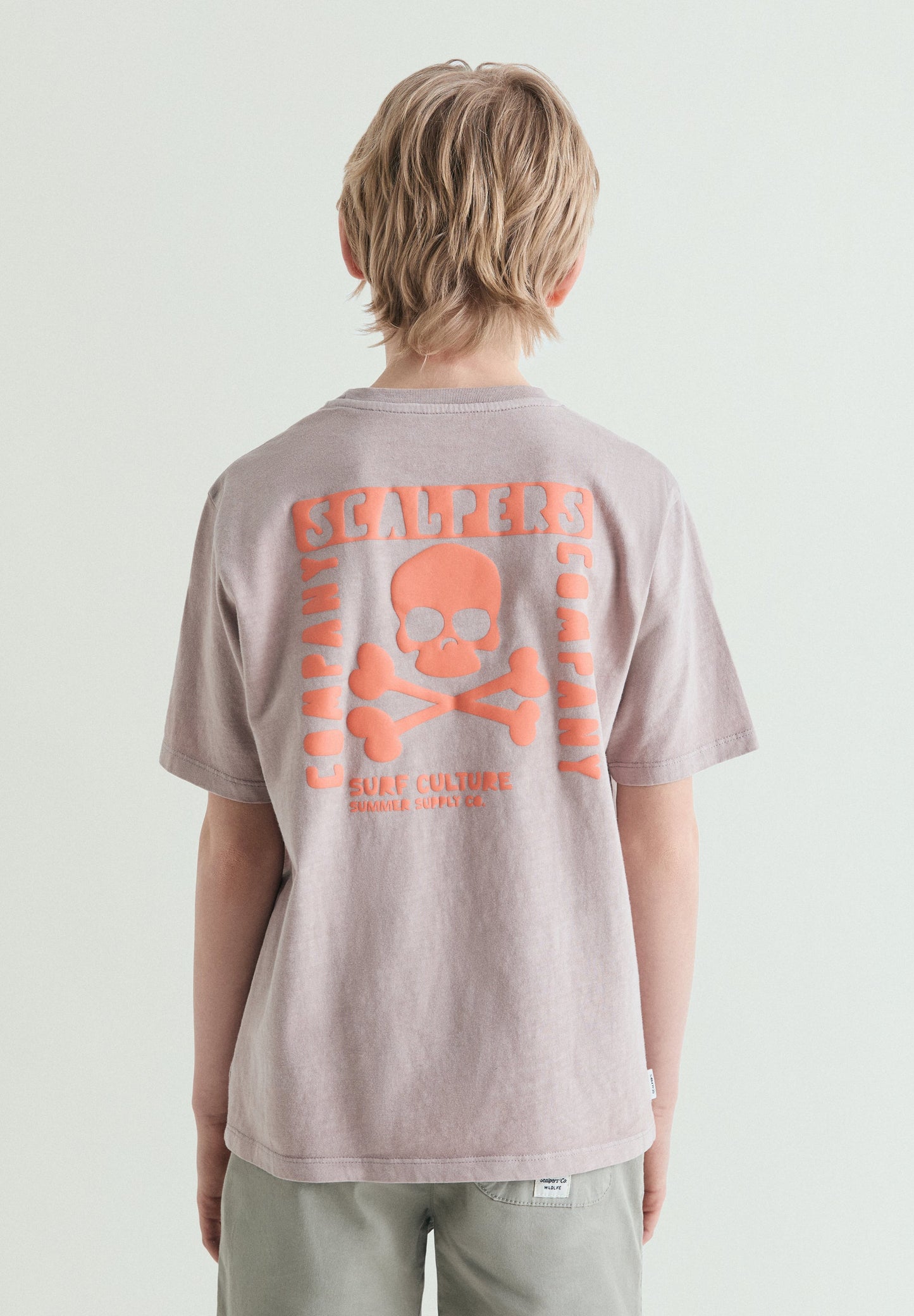 T-SHIRT ESTAMPADA COM LOGÓTIPO
