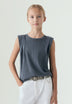 T-SHIRT DE MANGA CAVA COM TACHAS