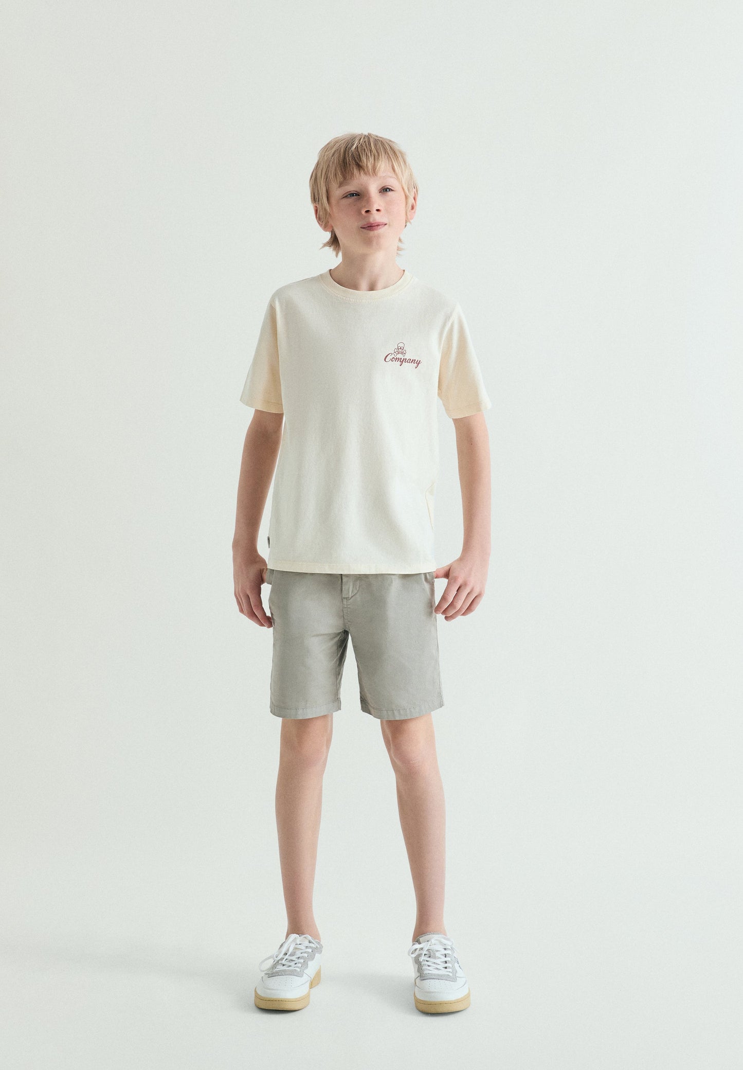 T-SHIRT PADRÃO TRASEIRO
