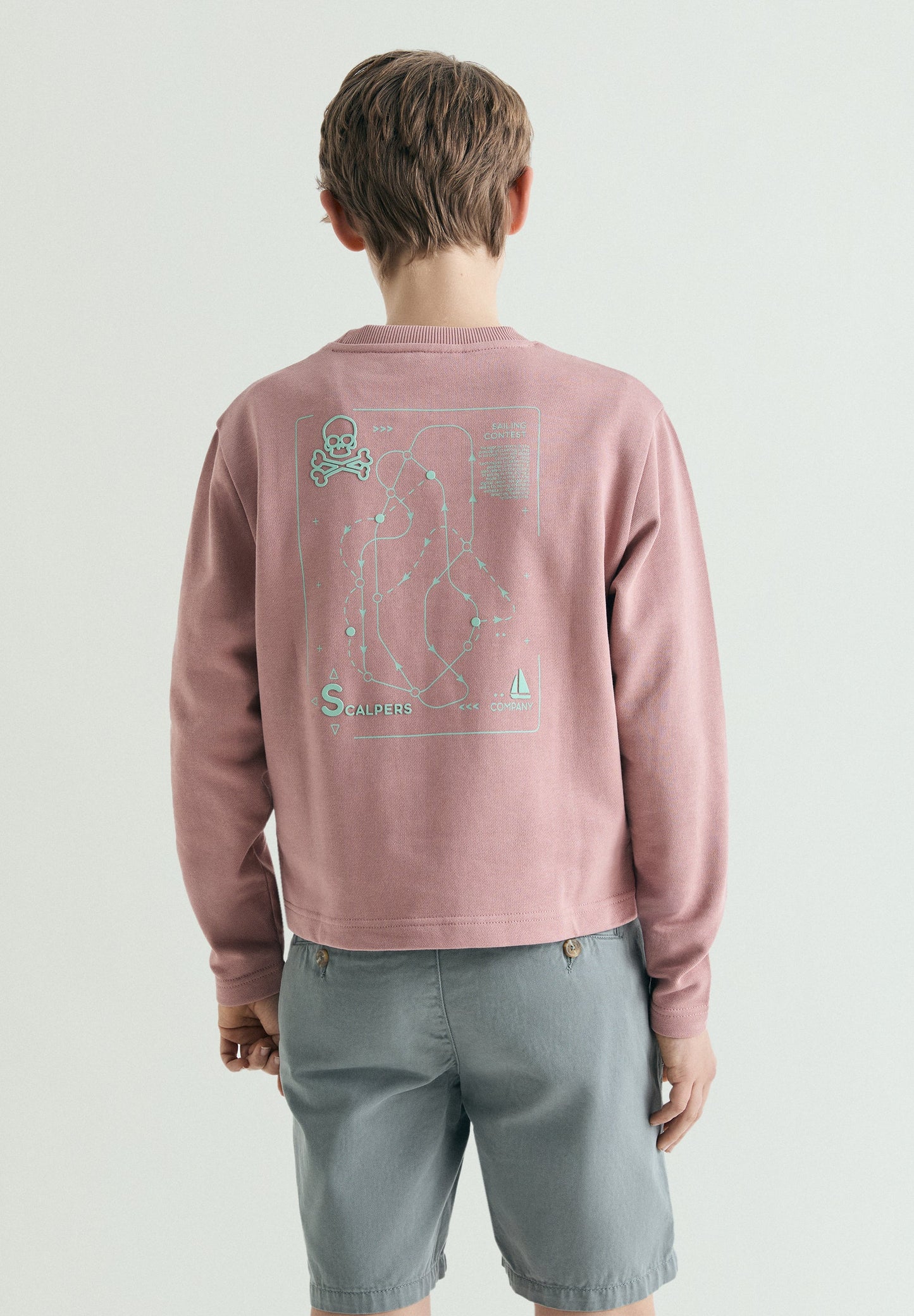 SWEATSHIRT COM PADRÃO ATRÁS