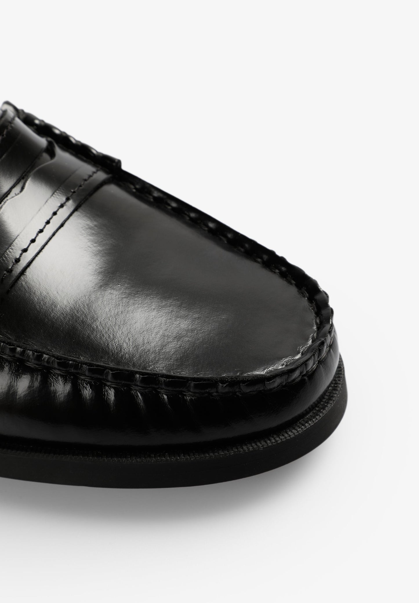 MOCASSINS CLÁSSICOS DE PELE