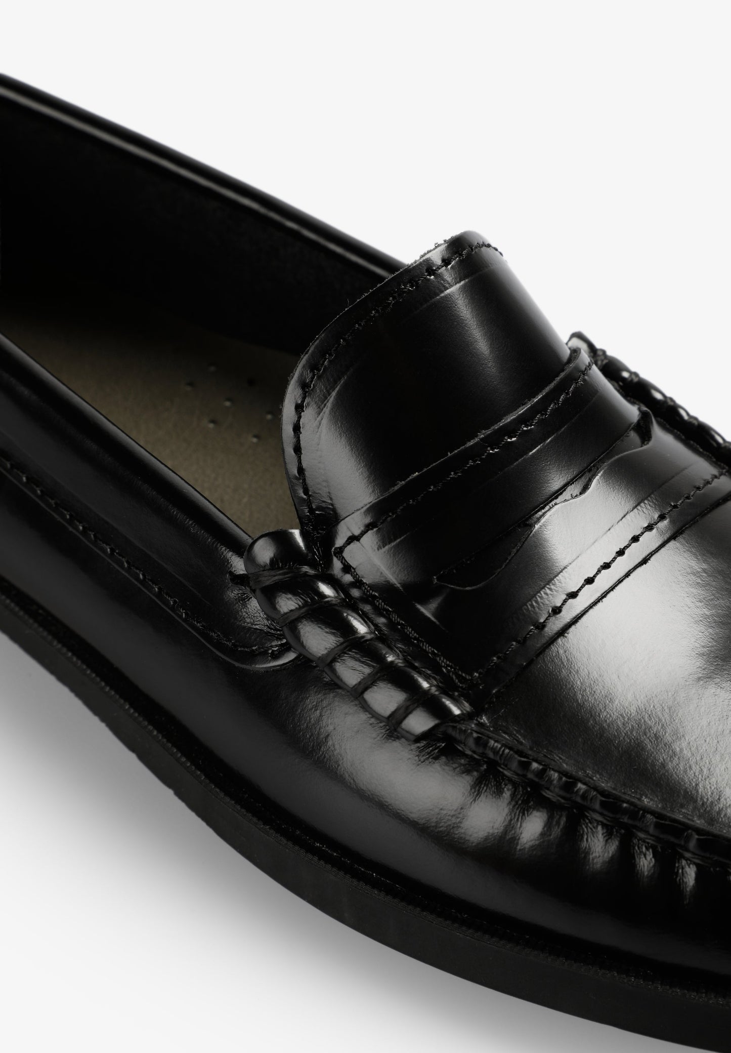 MOCASSINS CLÁSSICOS DE PELE