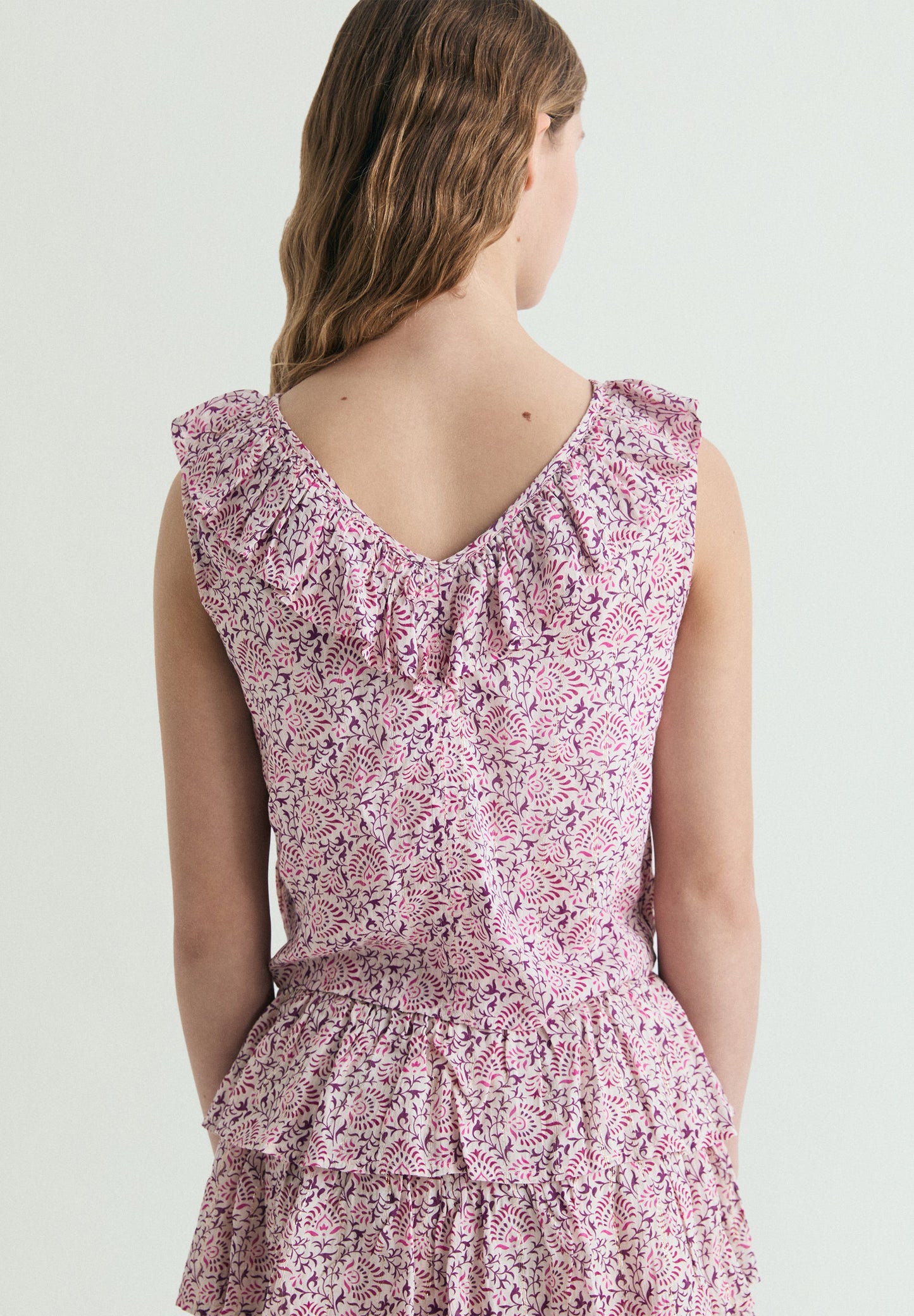 BLUSA FLUIDA COM PADRÃO