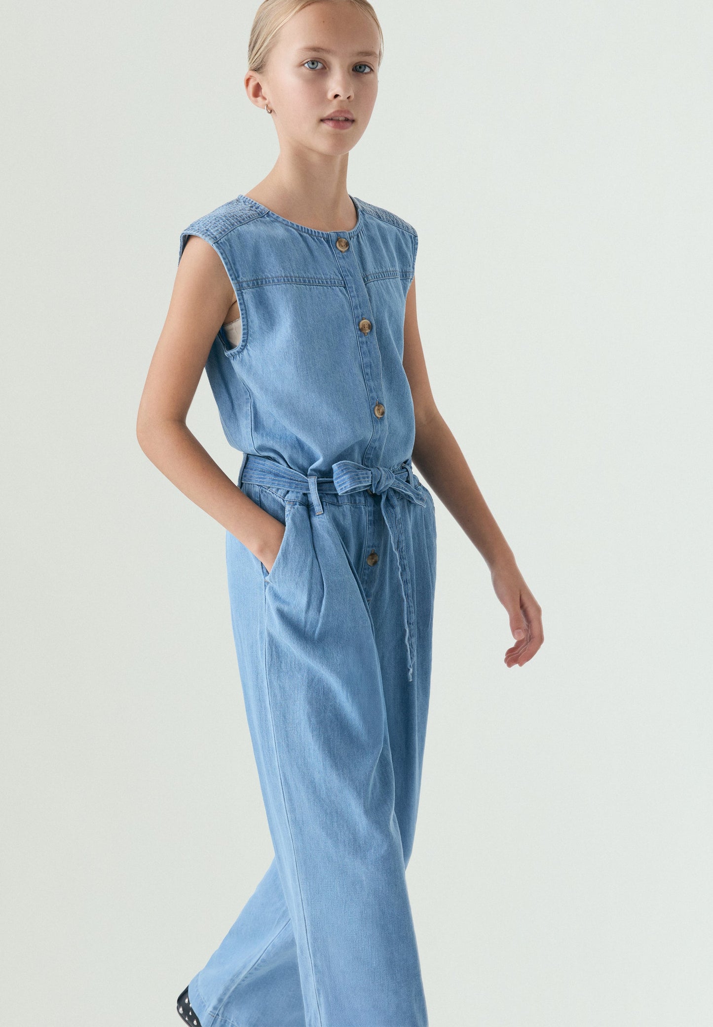 MACACÃO DENIM COM BOTÕES