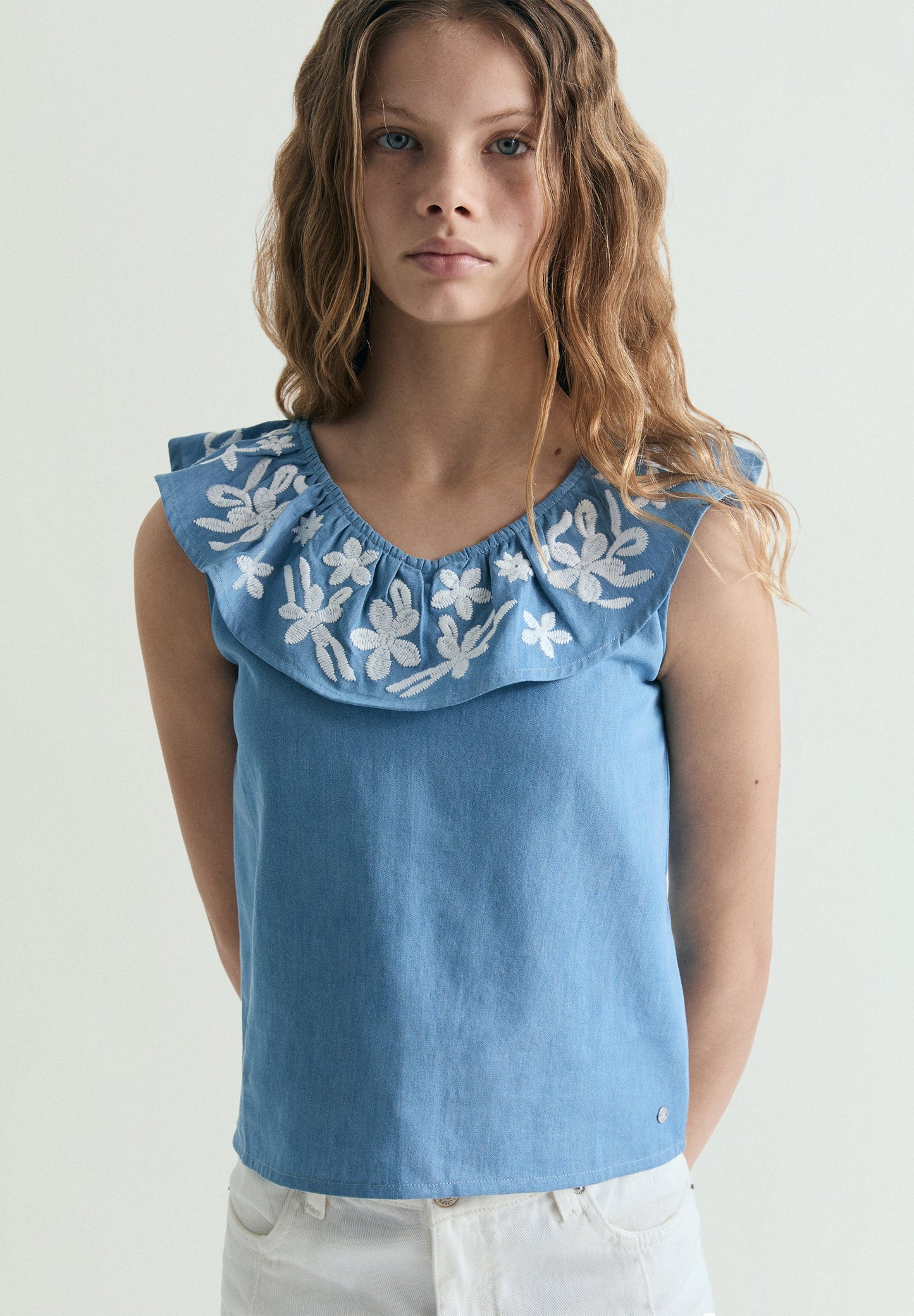 BLUSA DENIM BORDADOS