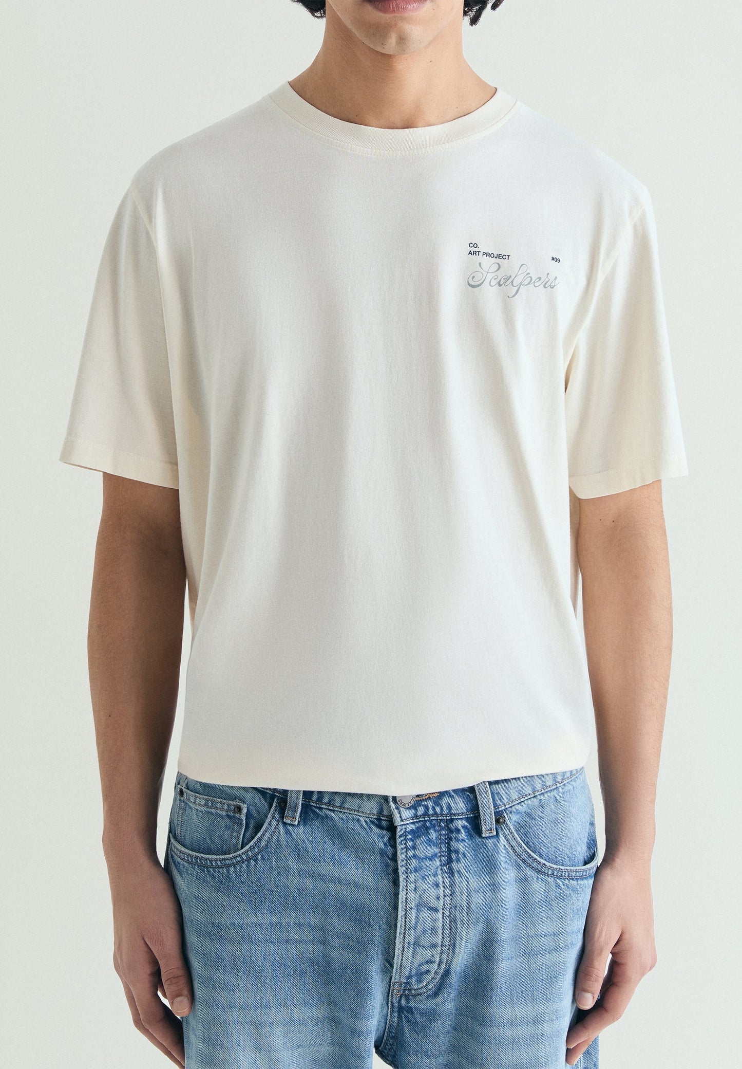T-SHIRT COM PADRÃO RELAXED FIT