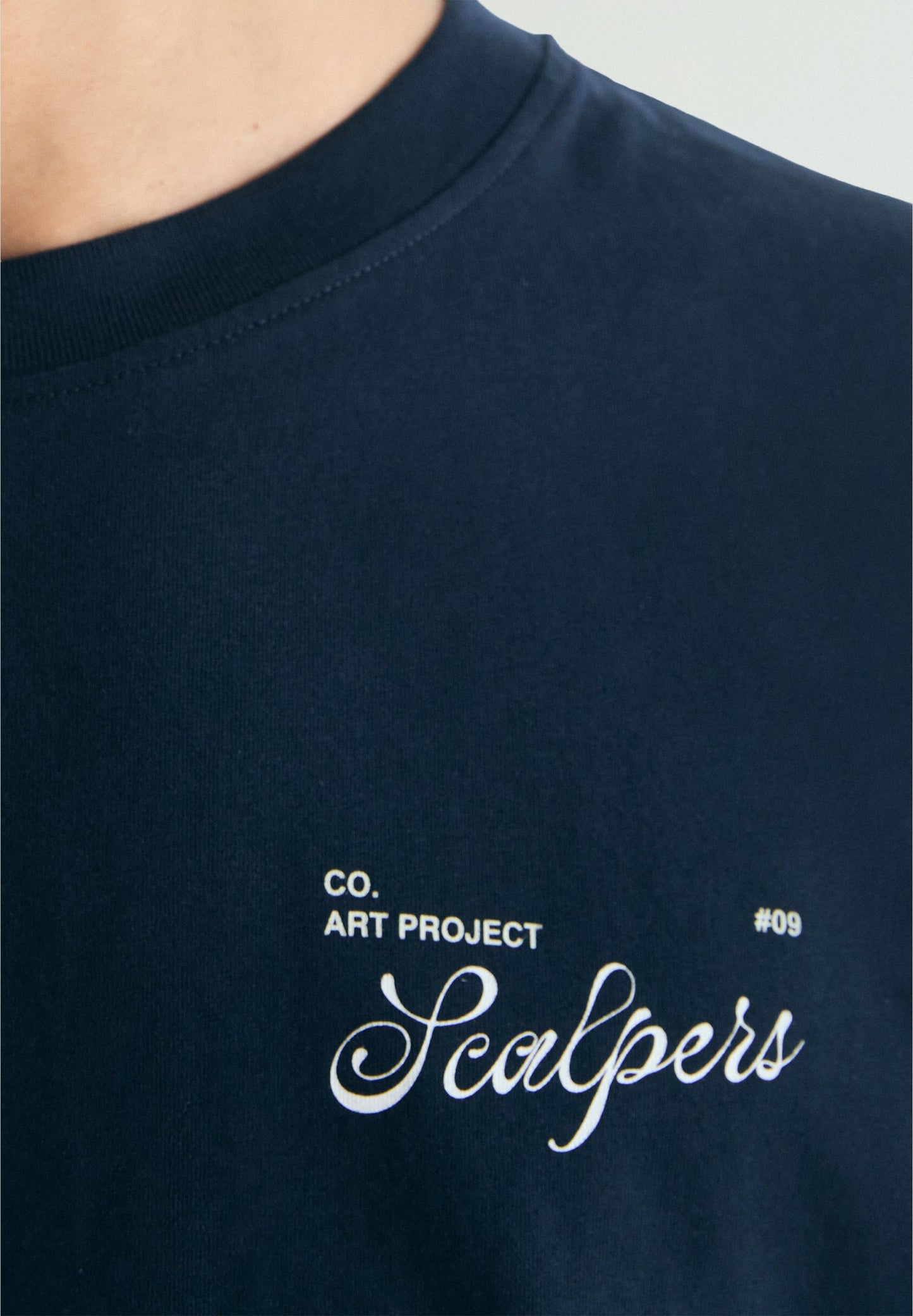 T-SHIRT COM PADRÃO RELAXED FIT