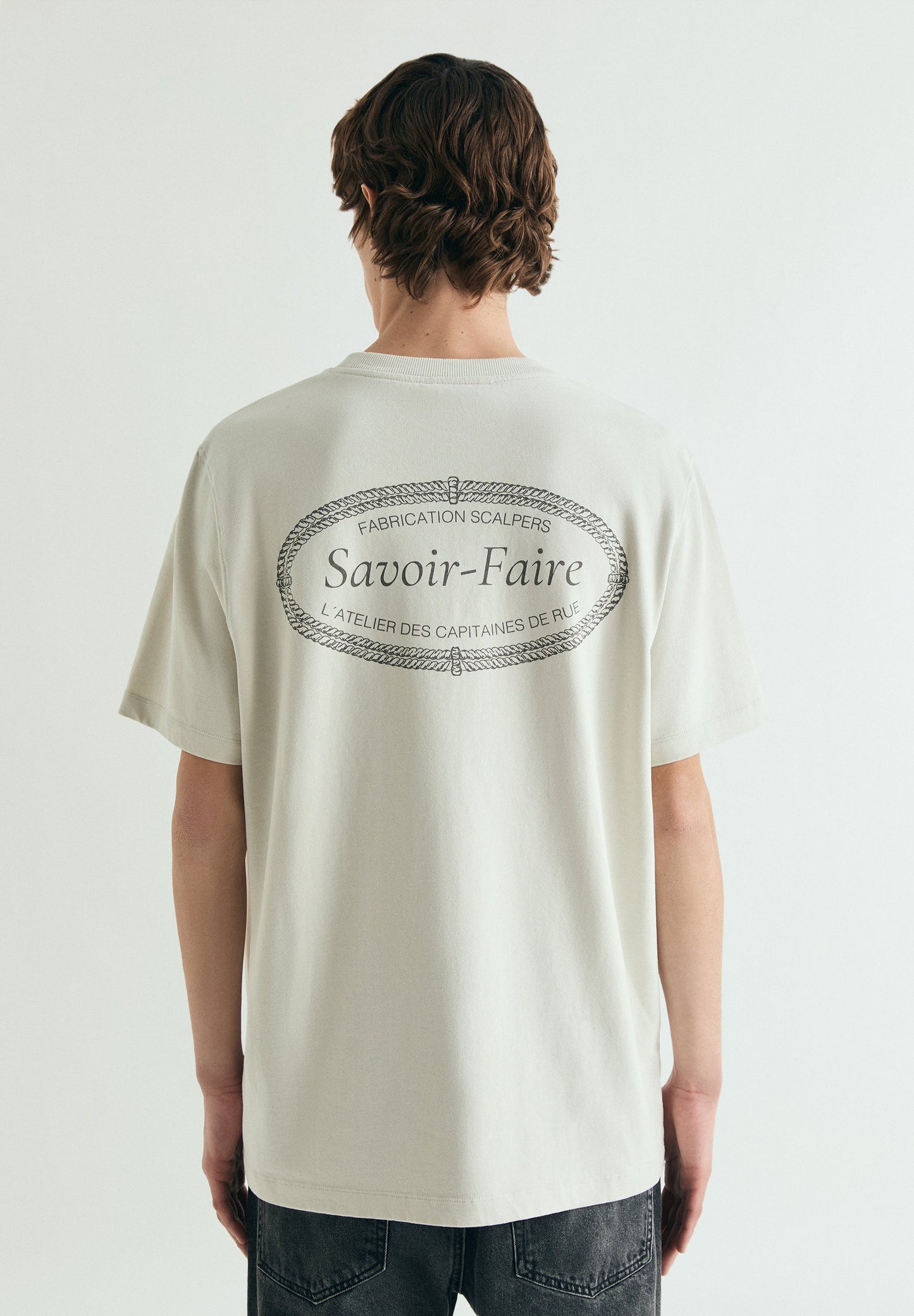 T-SHIRT COM BORDADO EM CONTRASTE RELAXED